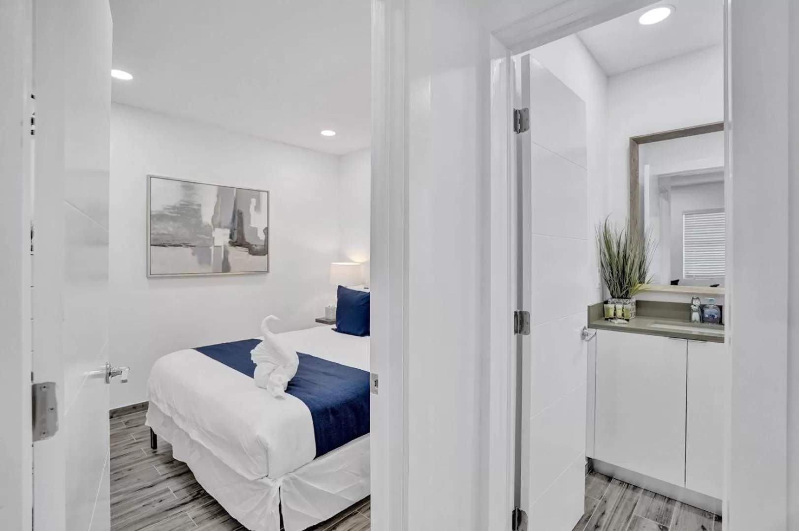 Other, Bed in Fillmore Suits