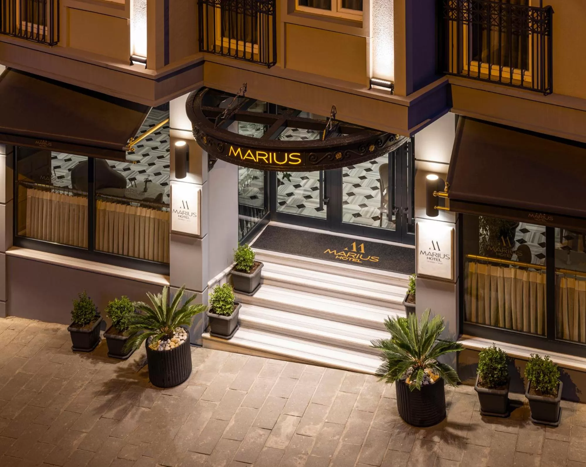 Facade/entrance in Marius Hotel