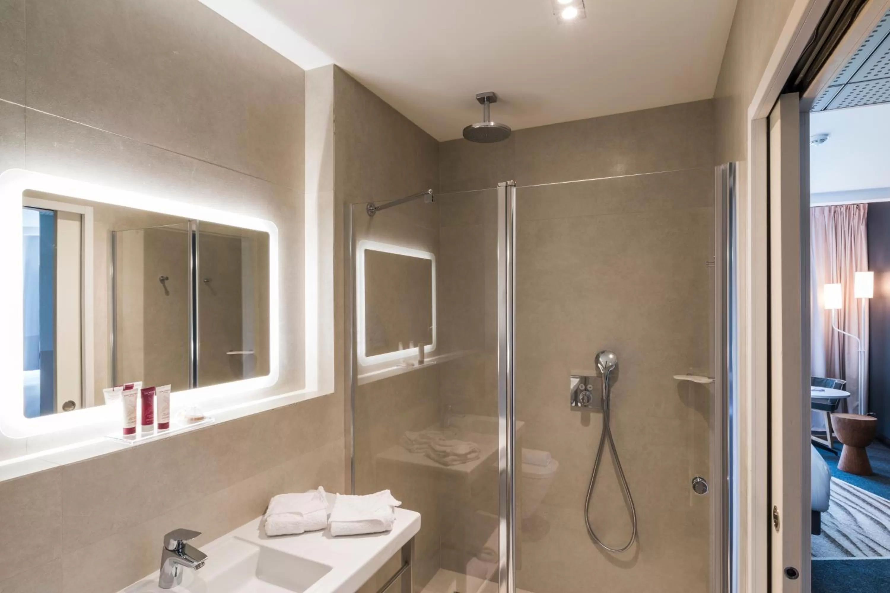 Shower in Mercure Hotel & Spa Bastia Biguglia