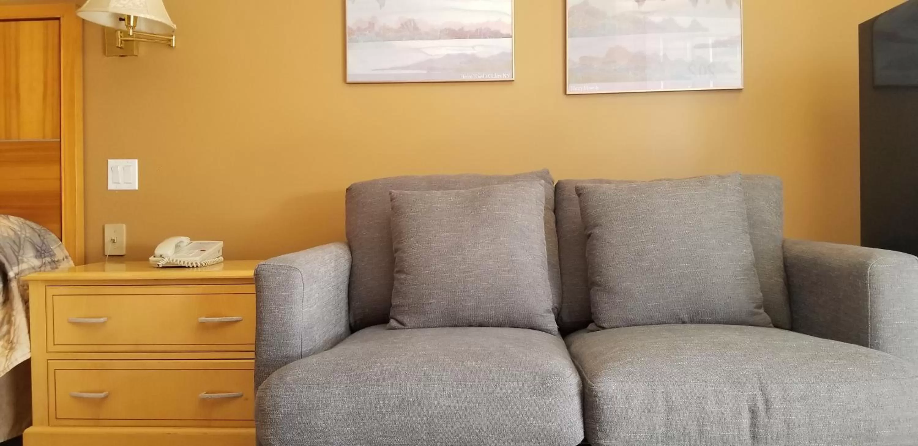 Queen Room in Tara Vista Inn