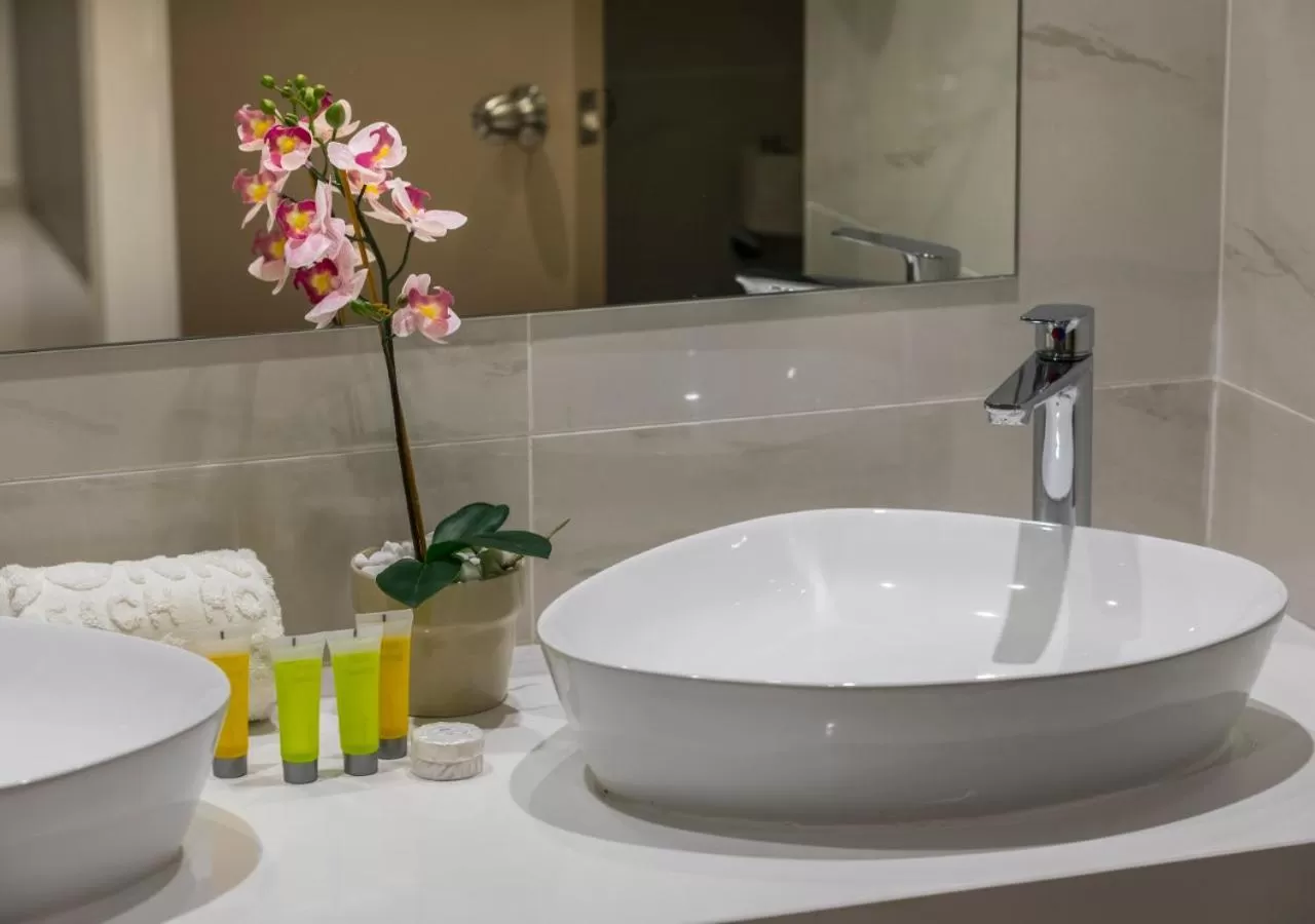 Bathroom in Tsokkos Protaras Beach Hotel