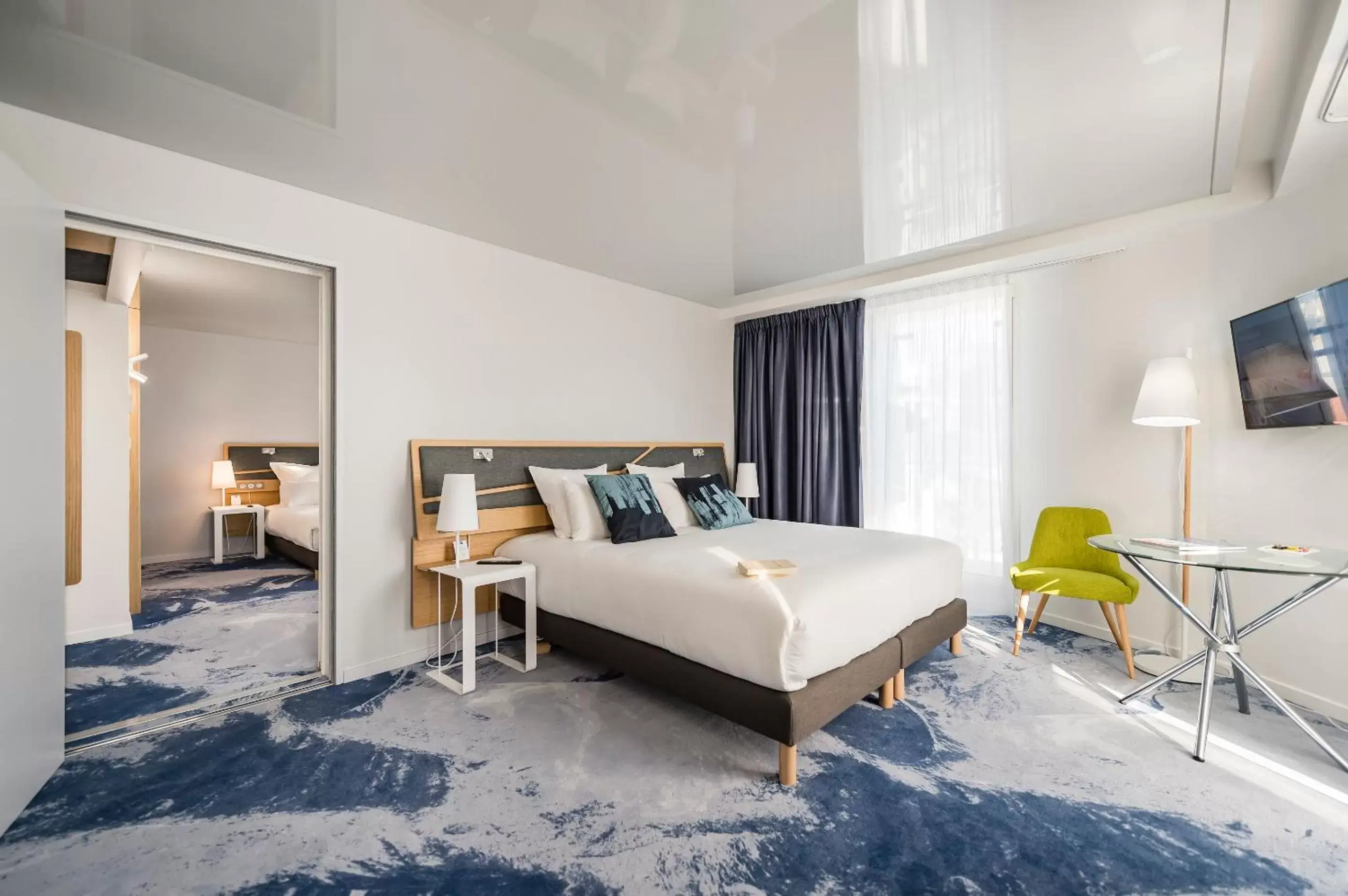 Two Adjacent Double Rooms communicating in Seeko'o Hotel Bordeaux Two Adjacent Double Rooms communicating in Seeko'o Hotel Bordeaux