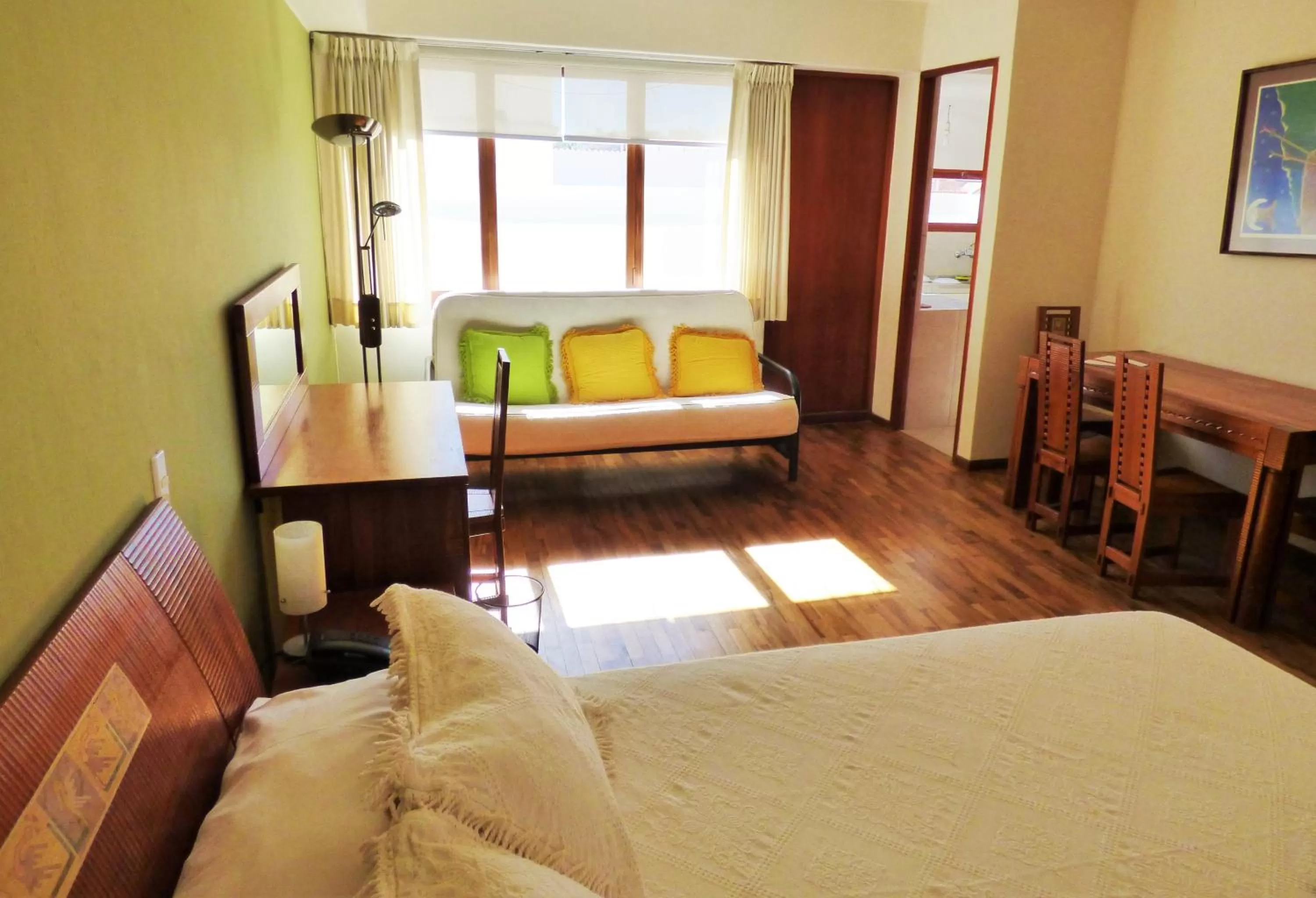 Living room, Bed in Hotel Villa Antigua