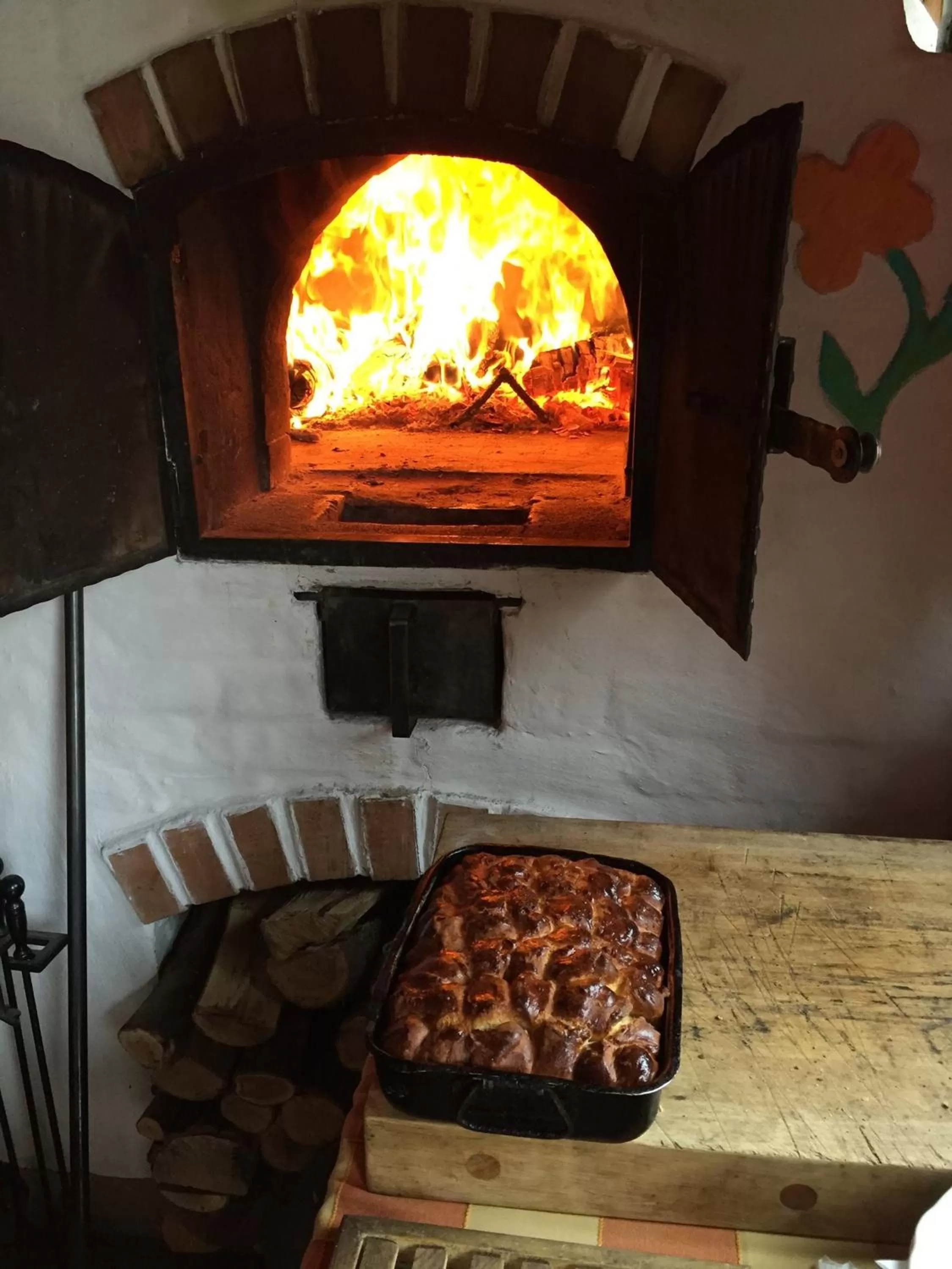 TV/Entertainment Center in Vadvirág Vendéglő és Panzió