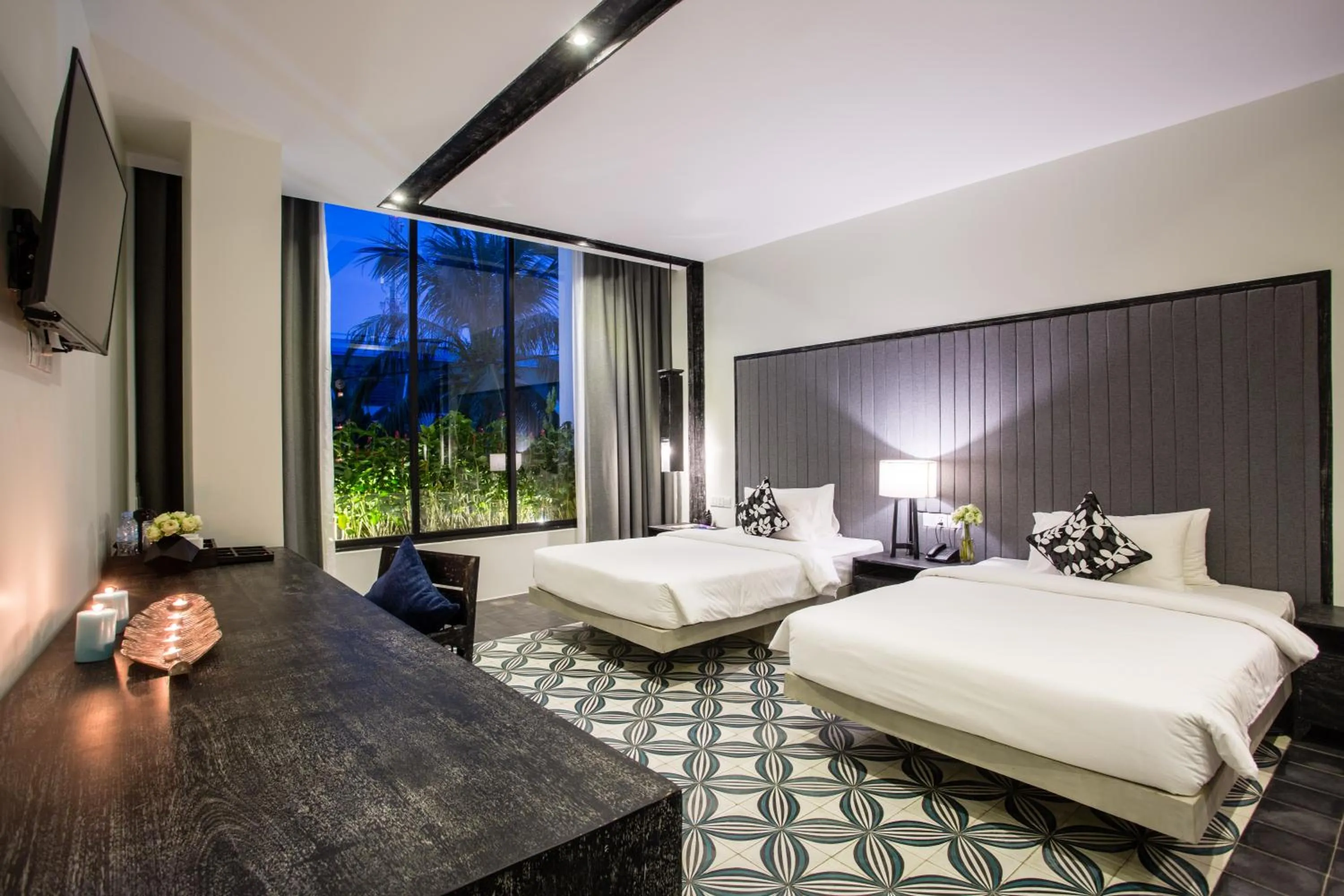 Photo of the whole room, Bed in Monthara Angkor Residence