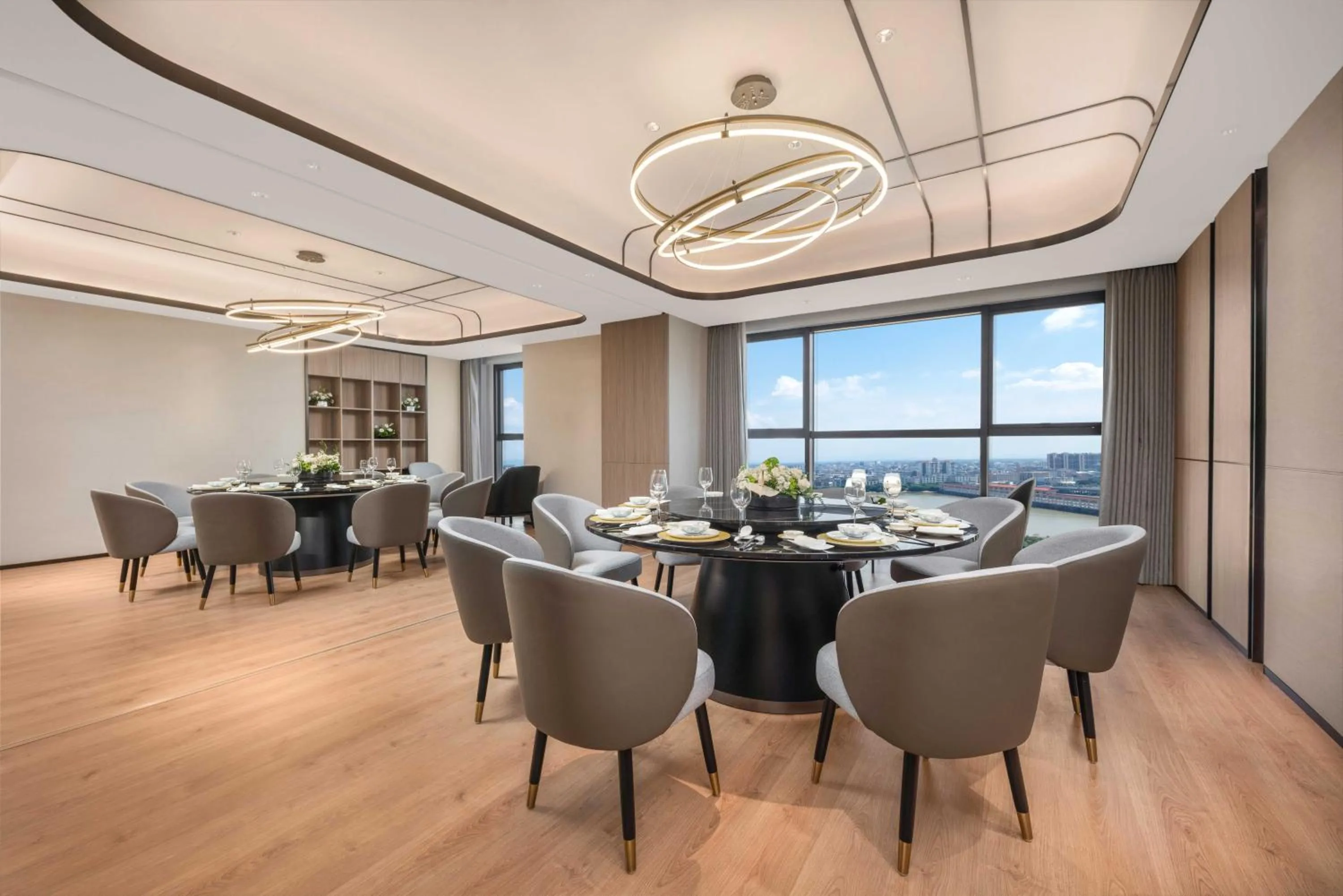 Restaurant/places to eat in Holiday Inn Express Shantou Chenghai