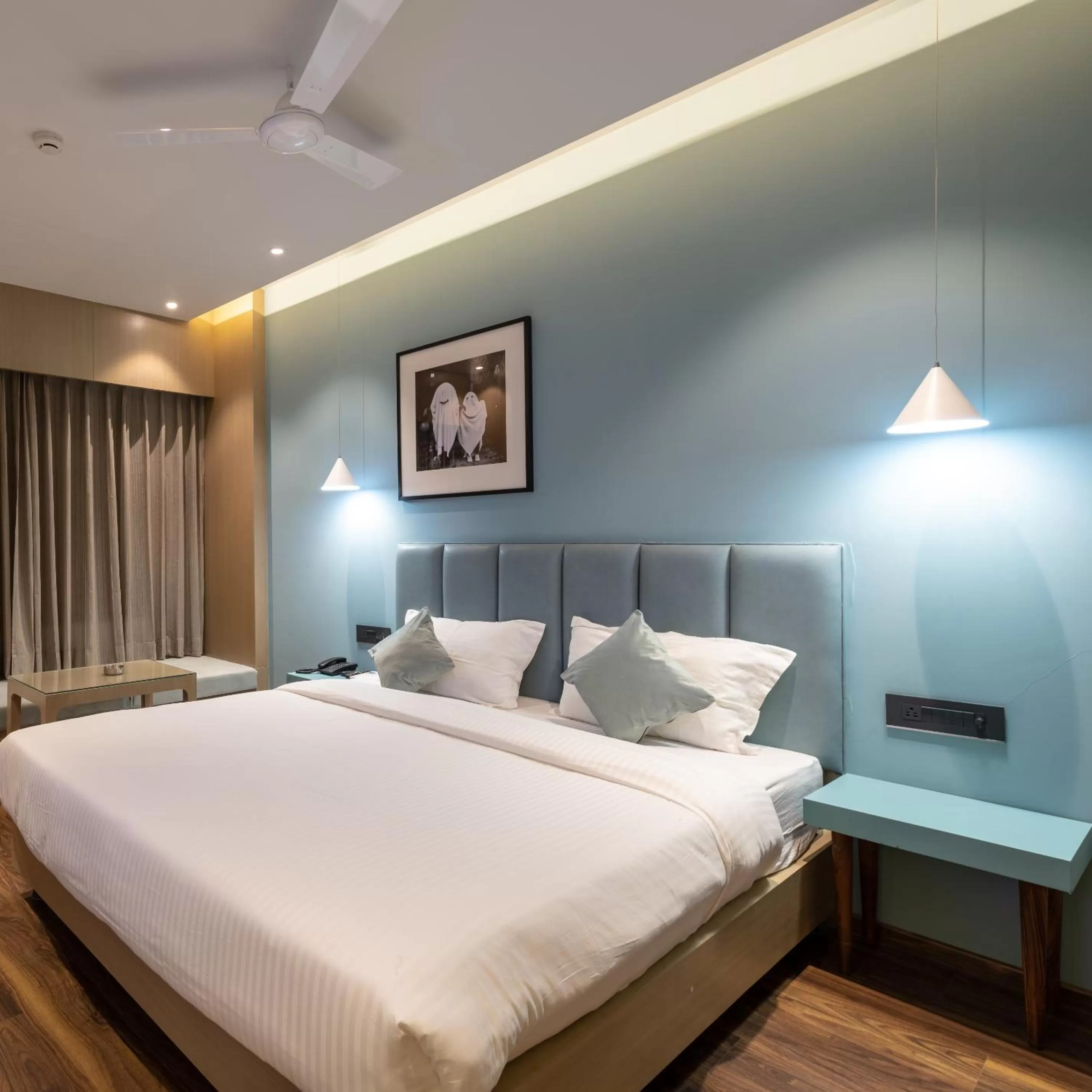 Photo of the whole room, Bed in Hotel Regal Grand