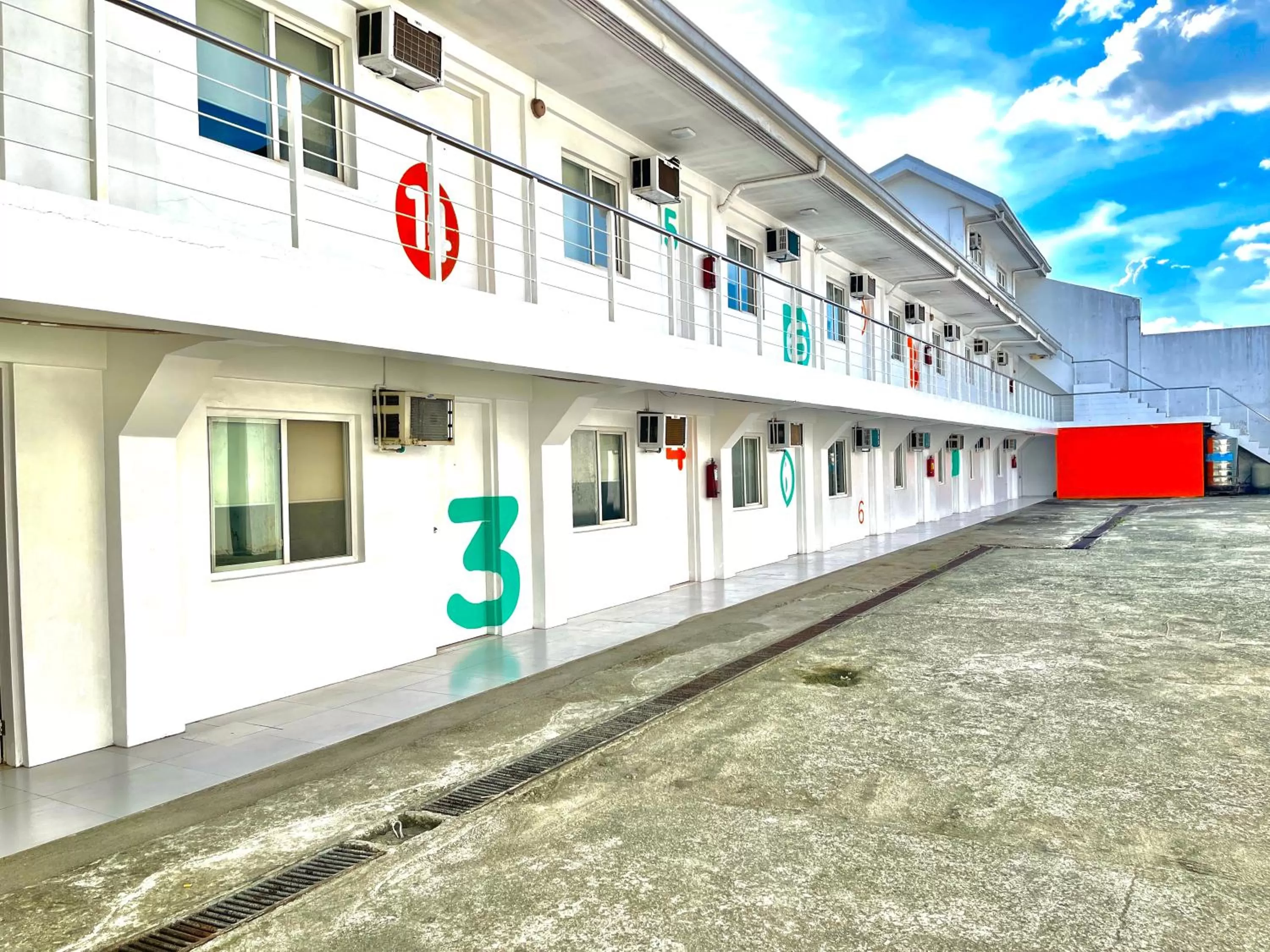 Property building in Islands Stay Hotels Mactan