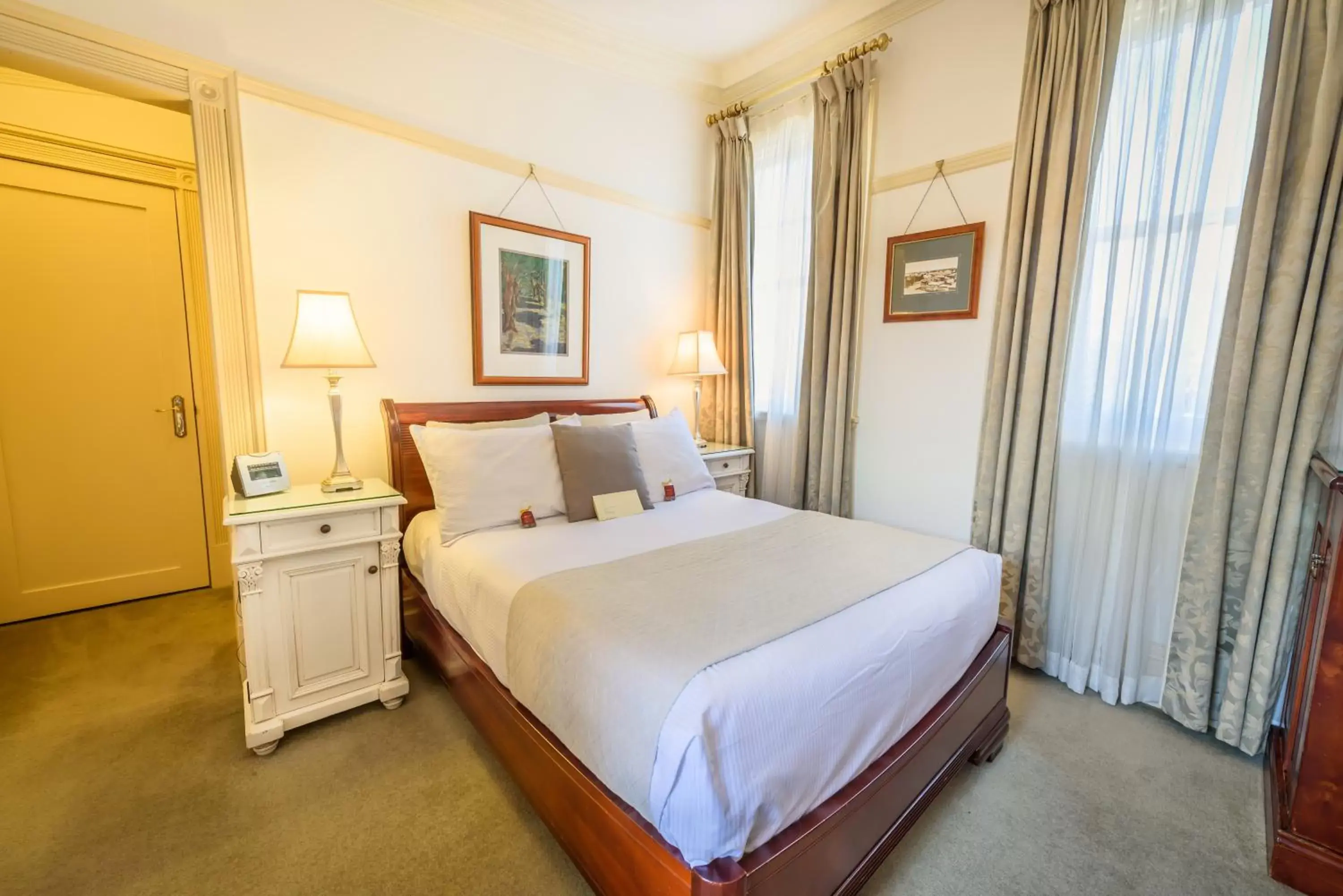 Double Room in Cobb & Co Court Boutique Hotel Double Room in Cobb & Co Court Boutique Hotel