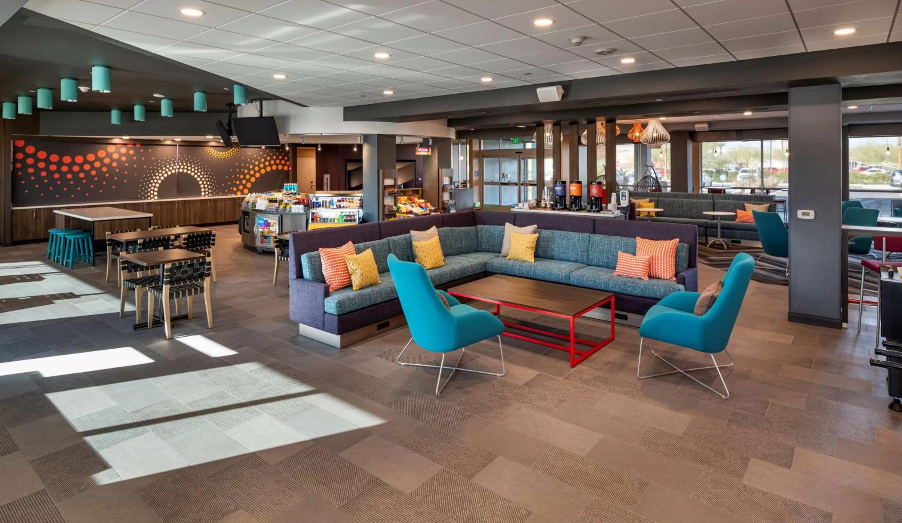 Lobby or reception in Tru By Hilton Phoenix Glendale Westgate