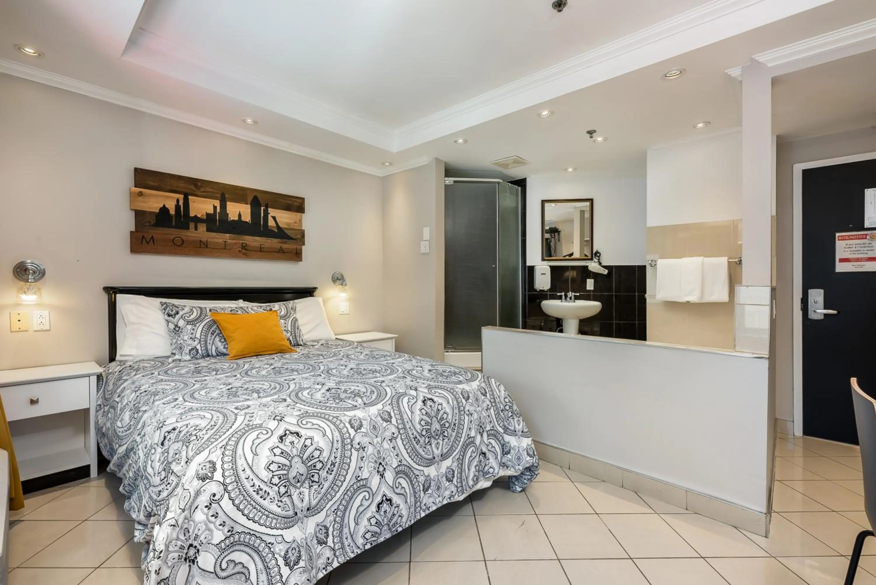 Bed in Samesun Montreal Hotel & Hostel