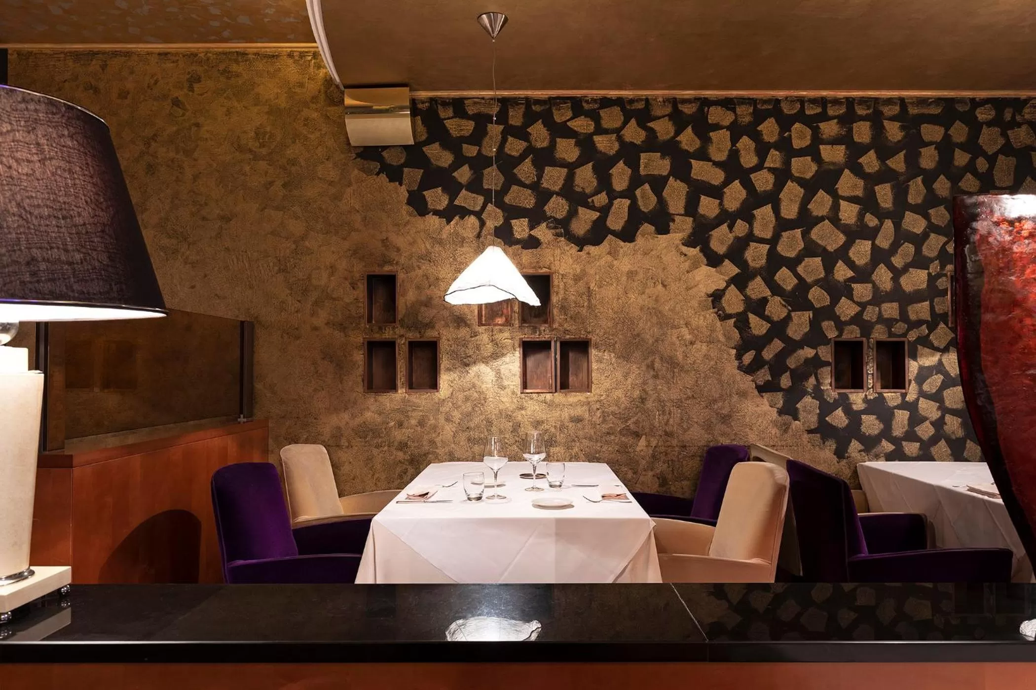 Restaurant/places to eat in Royal Hotel Carlton