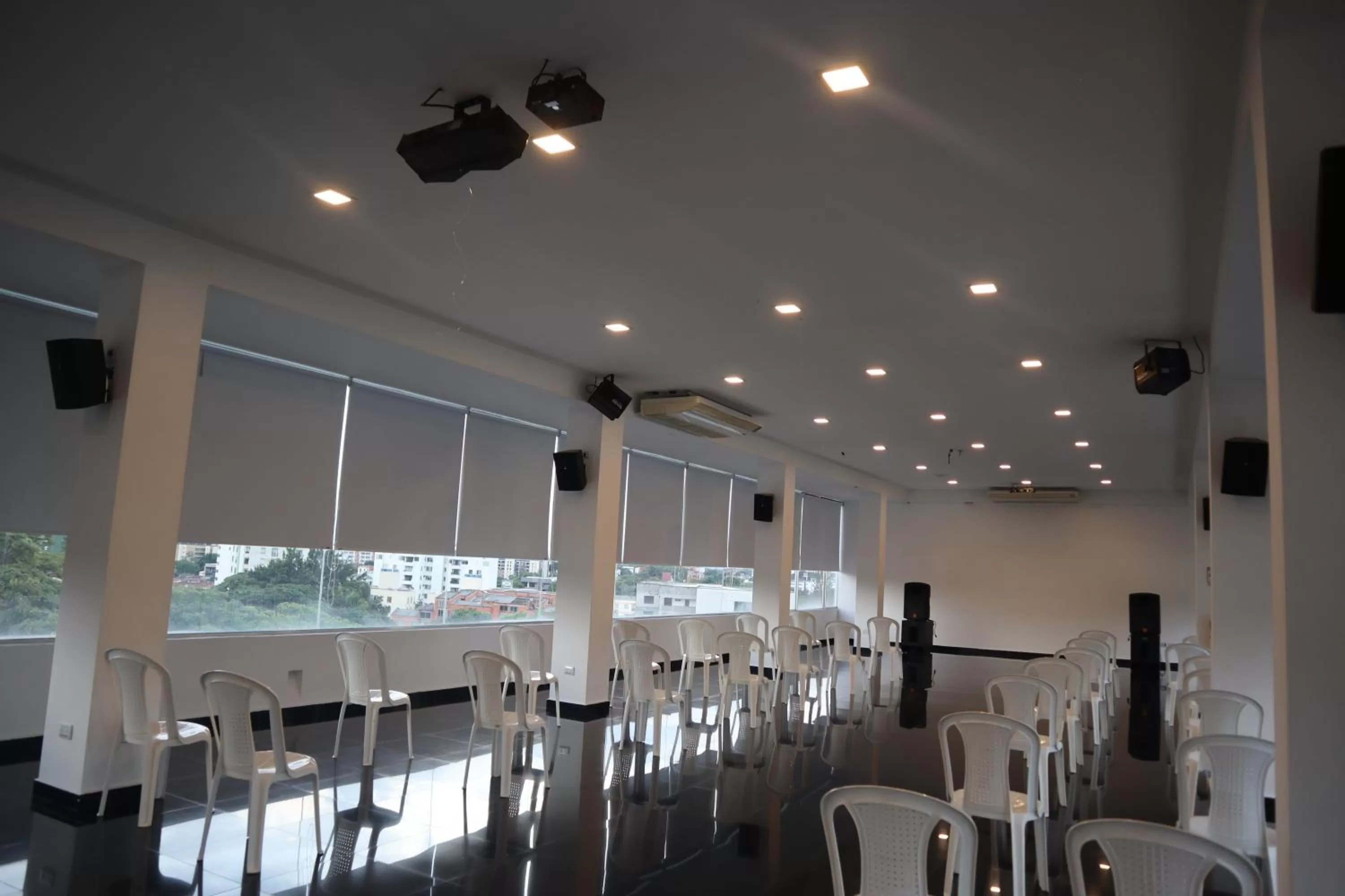 Lounge or bar, Restaurant/Places to Eat in Hotel Blue 66