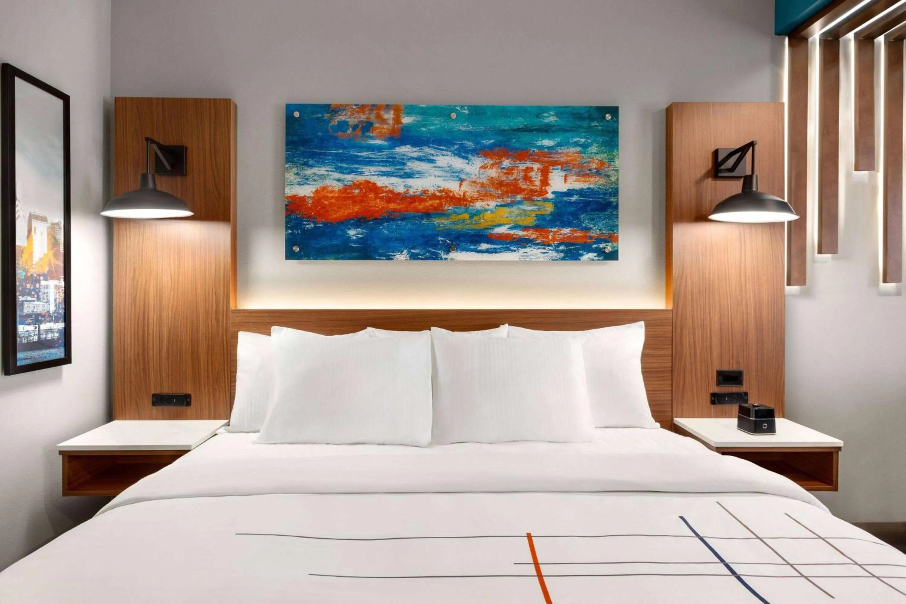 Photo of the whole room, Bed in La Quinta Inn & Suites by Wyndham Mount Laurel Moorestown