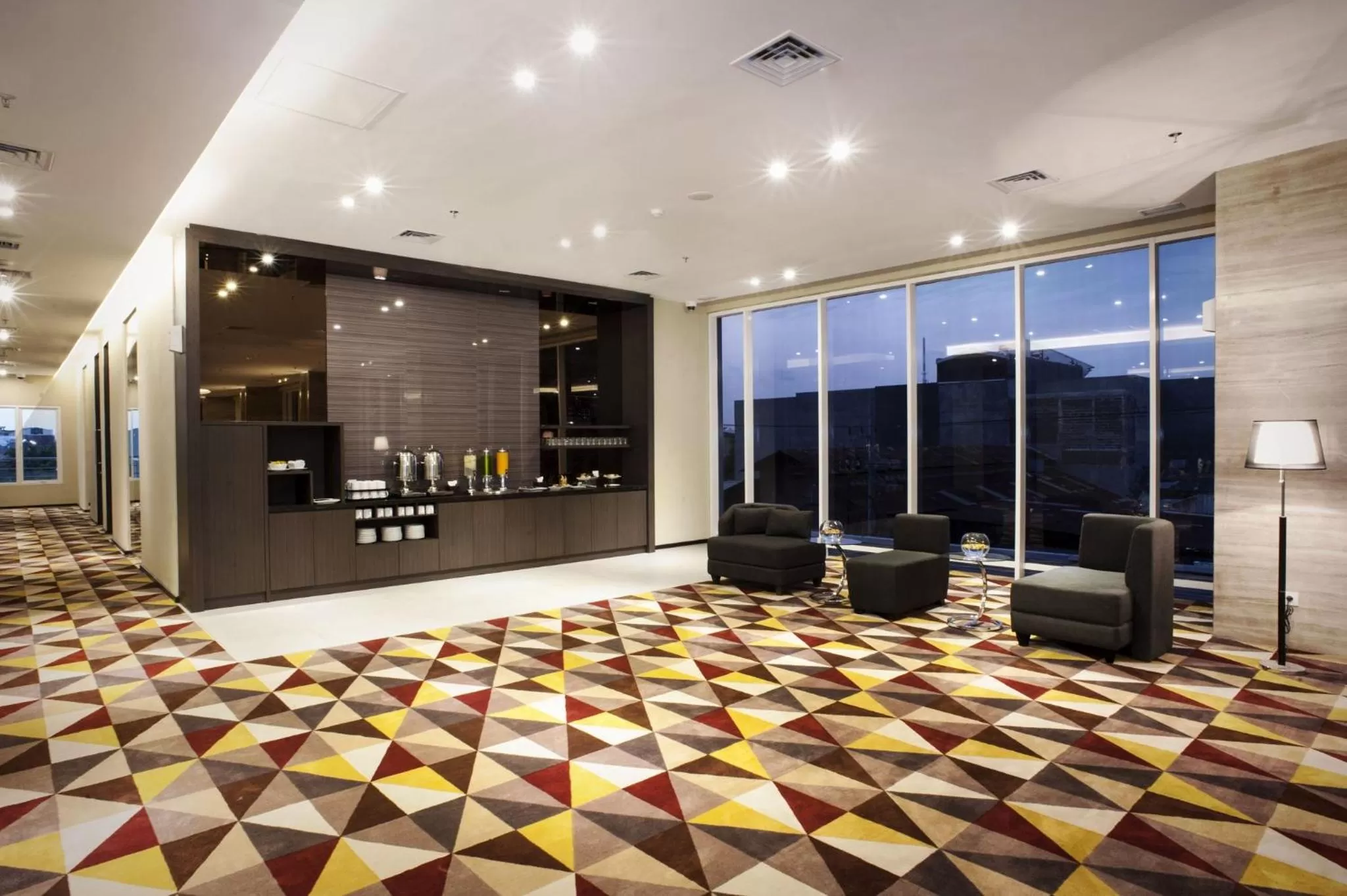 Meeting/conference room in Holiday Inn Express Surabaya CenterPoint by IHG