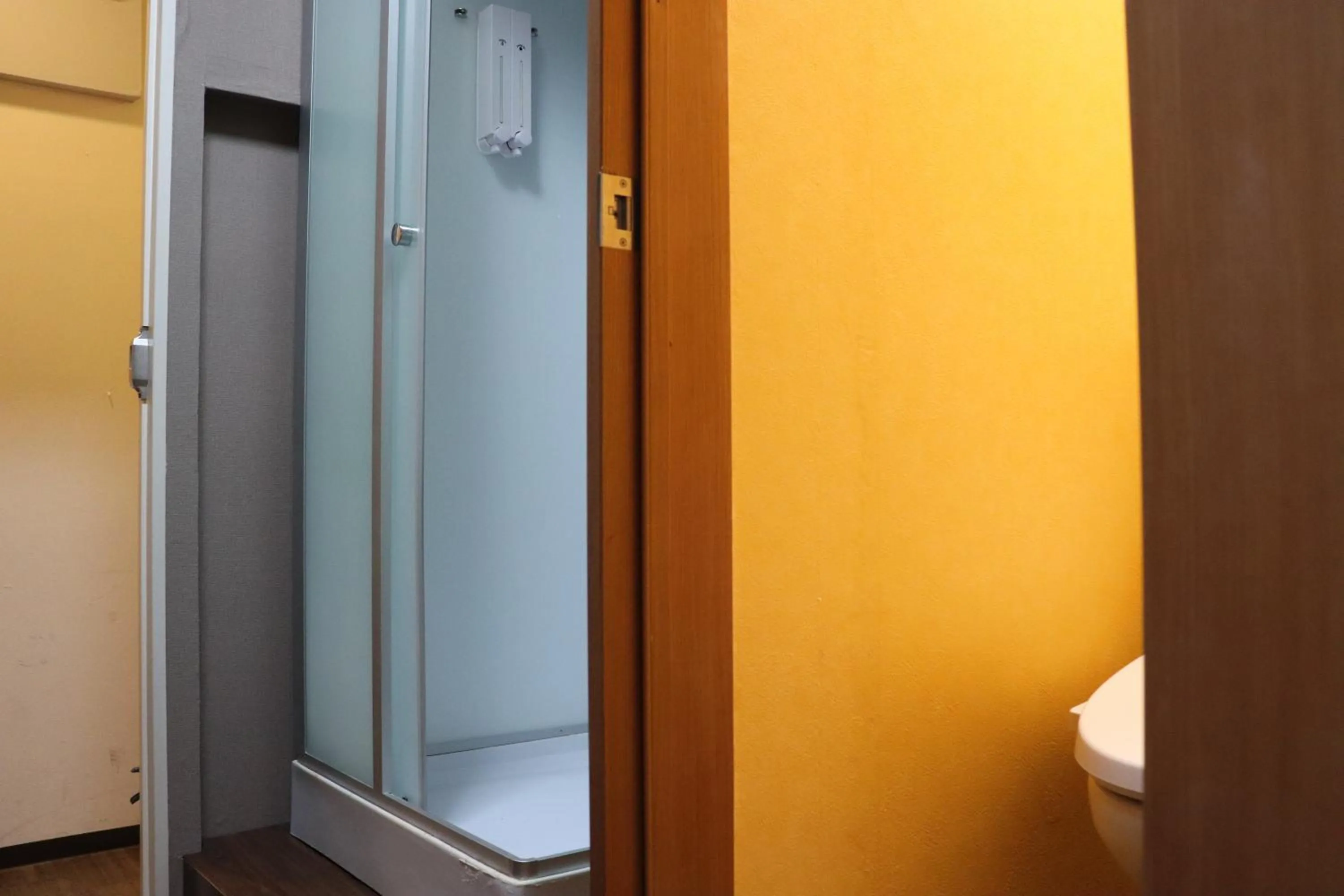 Shower in Sophiearth Apartment