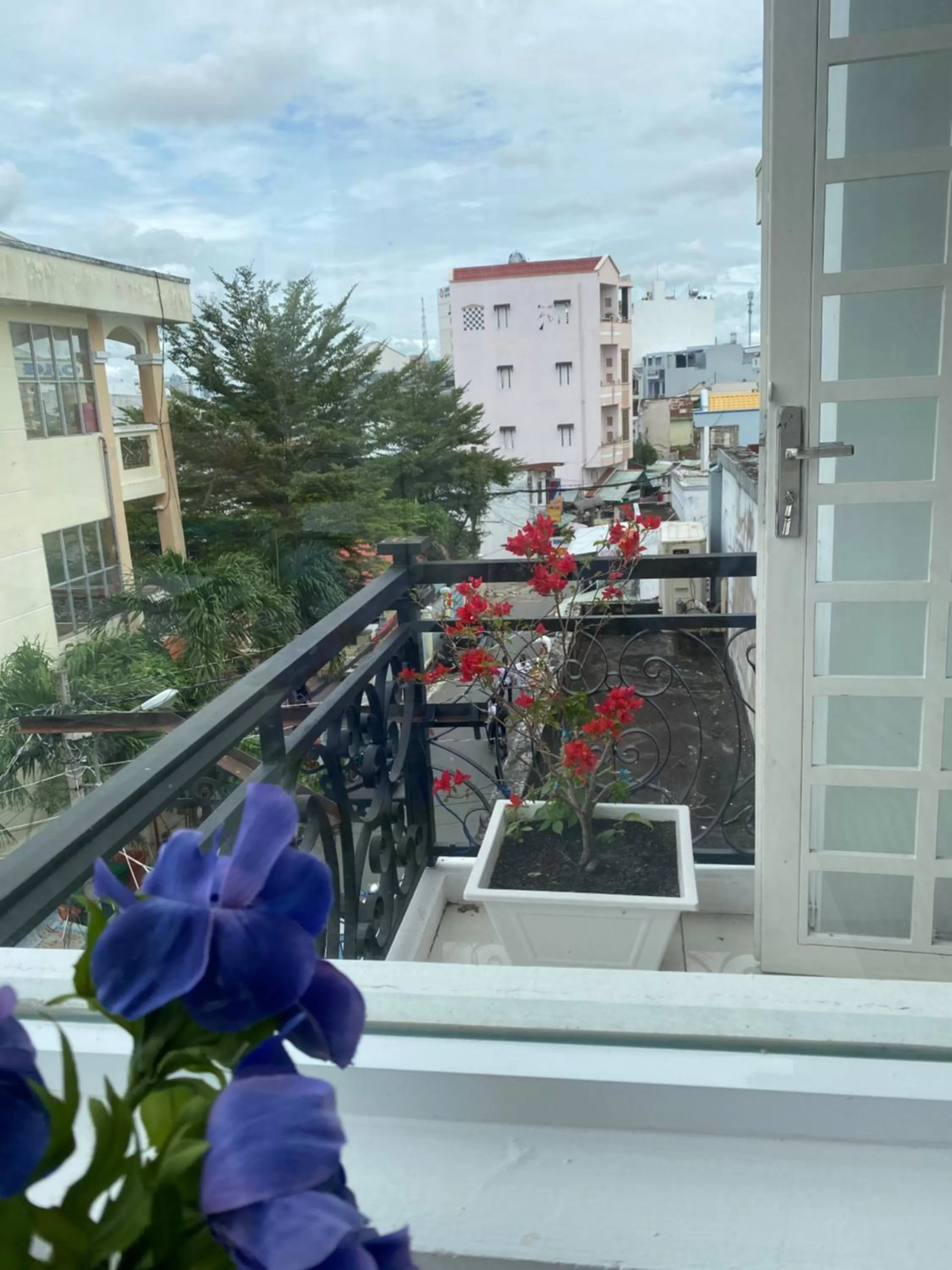 Emerald Boutique Stay 2