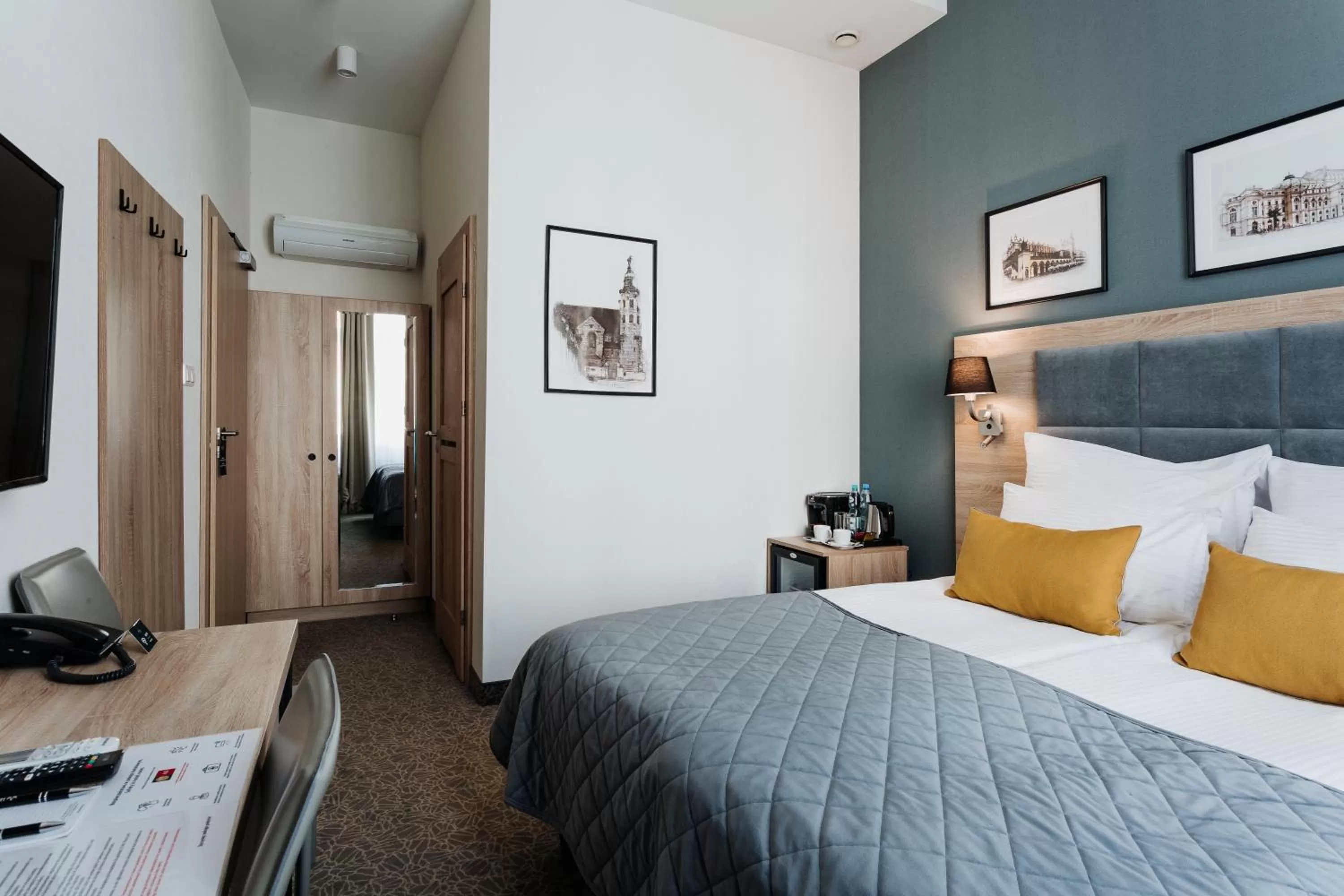 Photo of the whole room, Bed in Hotel 32 Kraków Old Town