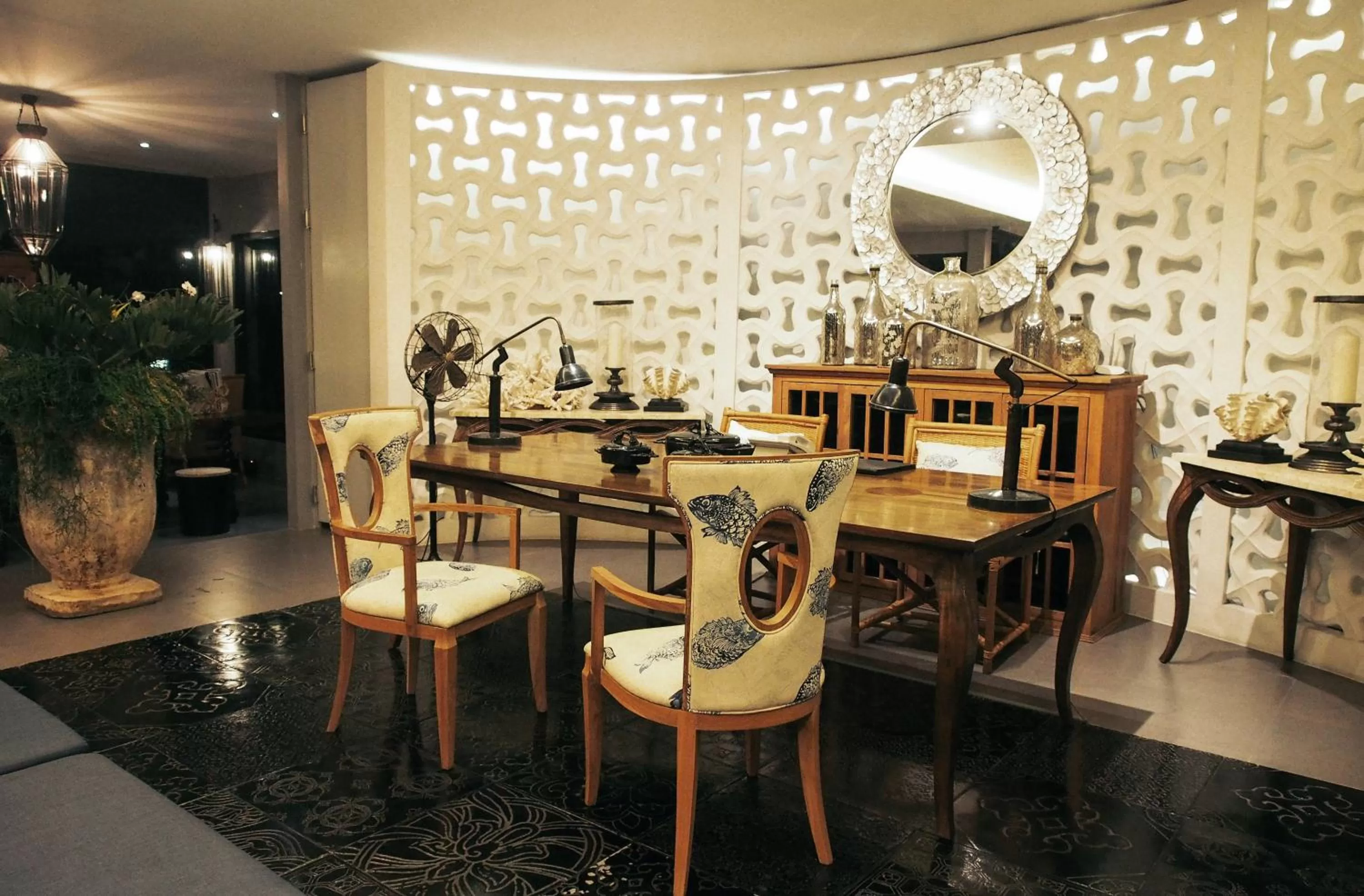 Lobby or reception, Restaurant/Places to Eat in The Hidden Resort