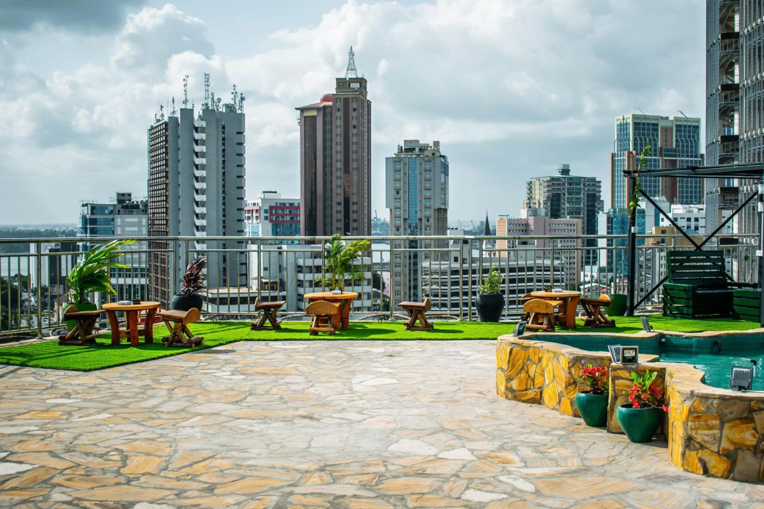 Lobby or reception in Holiday Inn Dar Es Salaam by IHG