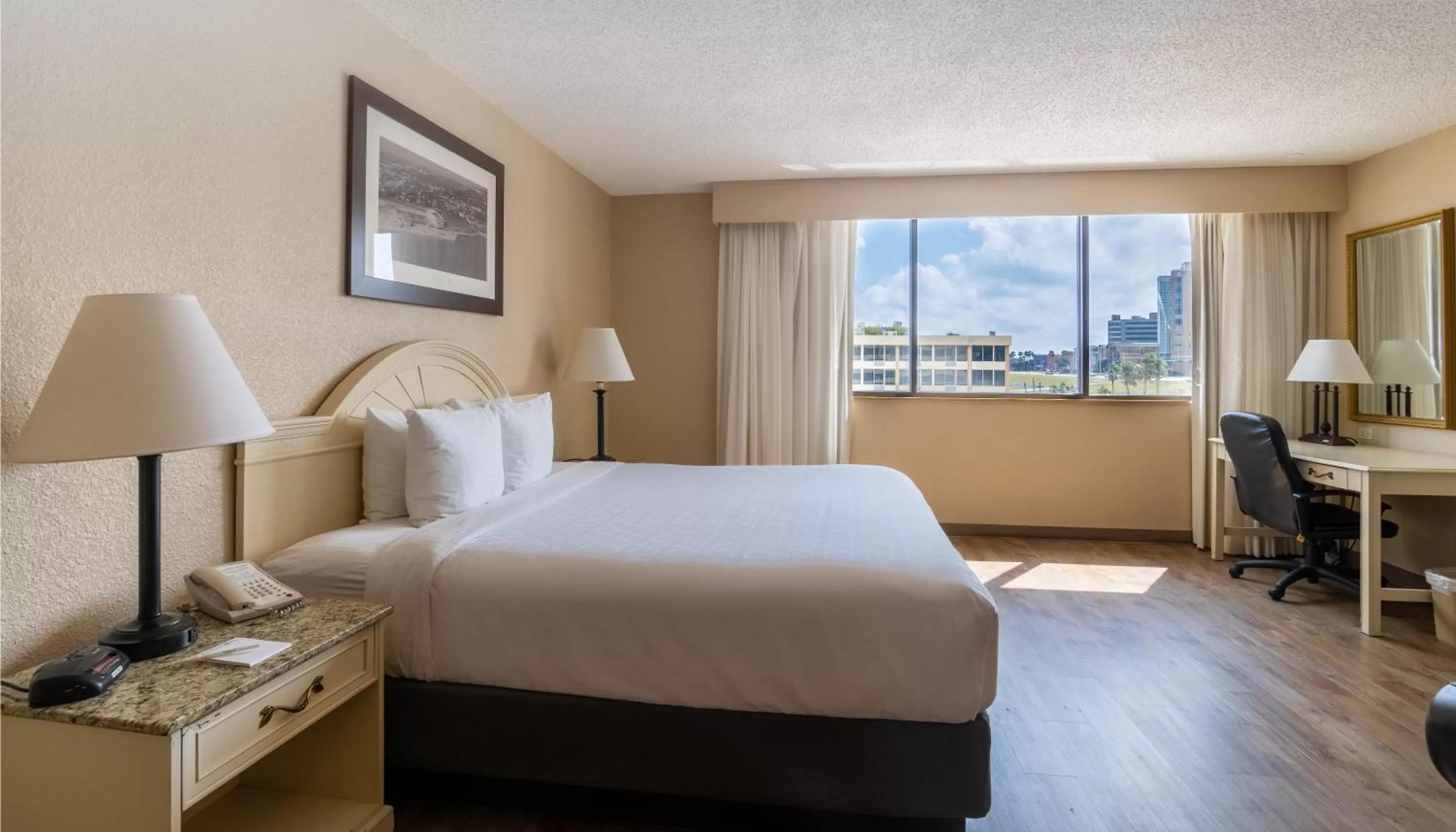 Photo of the whole room in Emerald Beach Hotel Corpus Christi