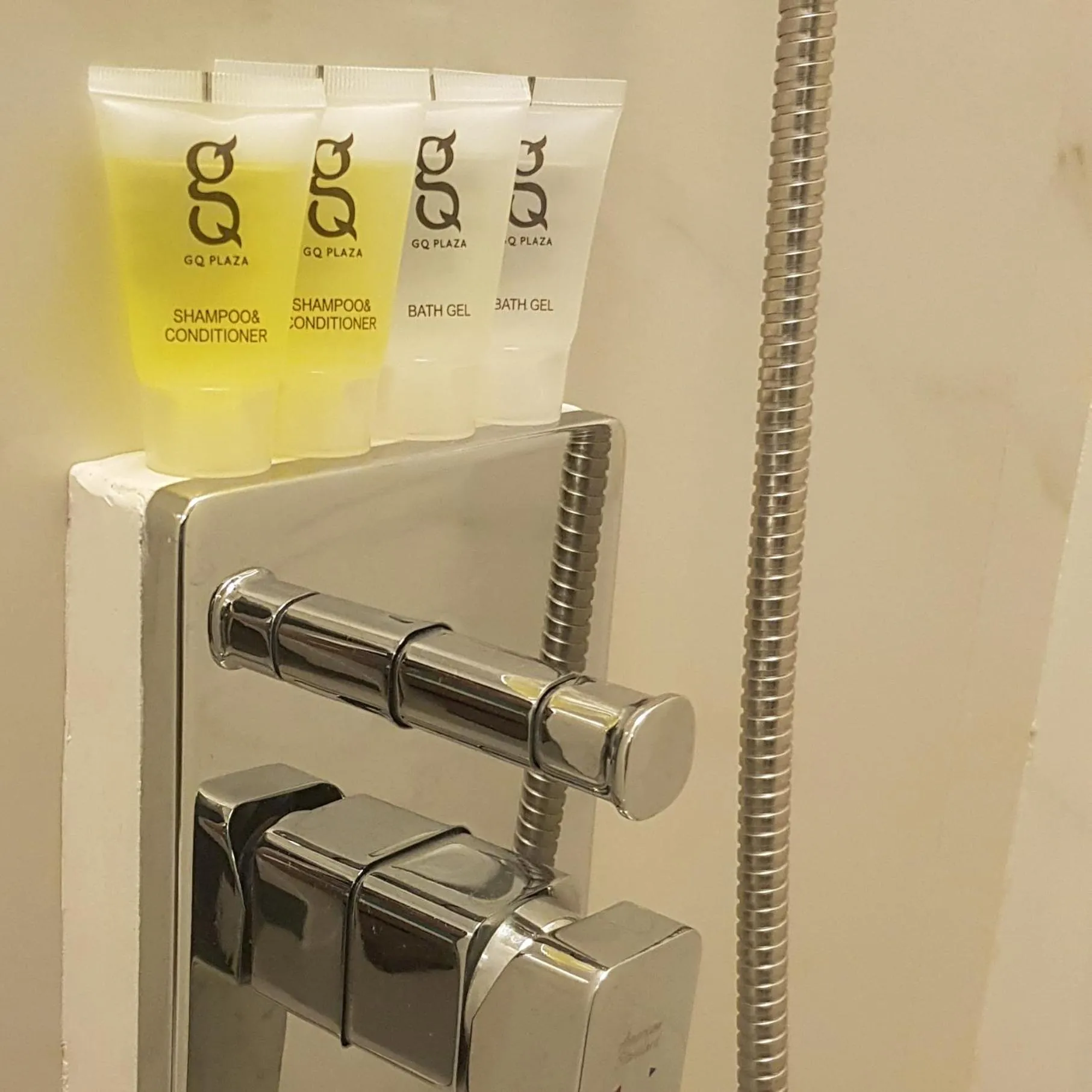 Shower in GQ Plaza