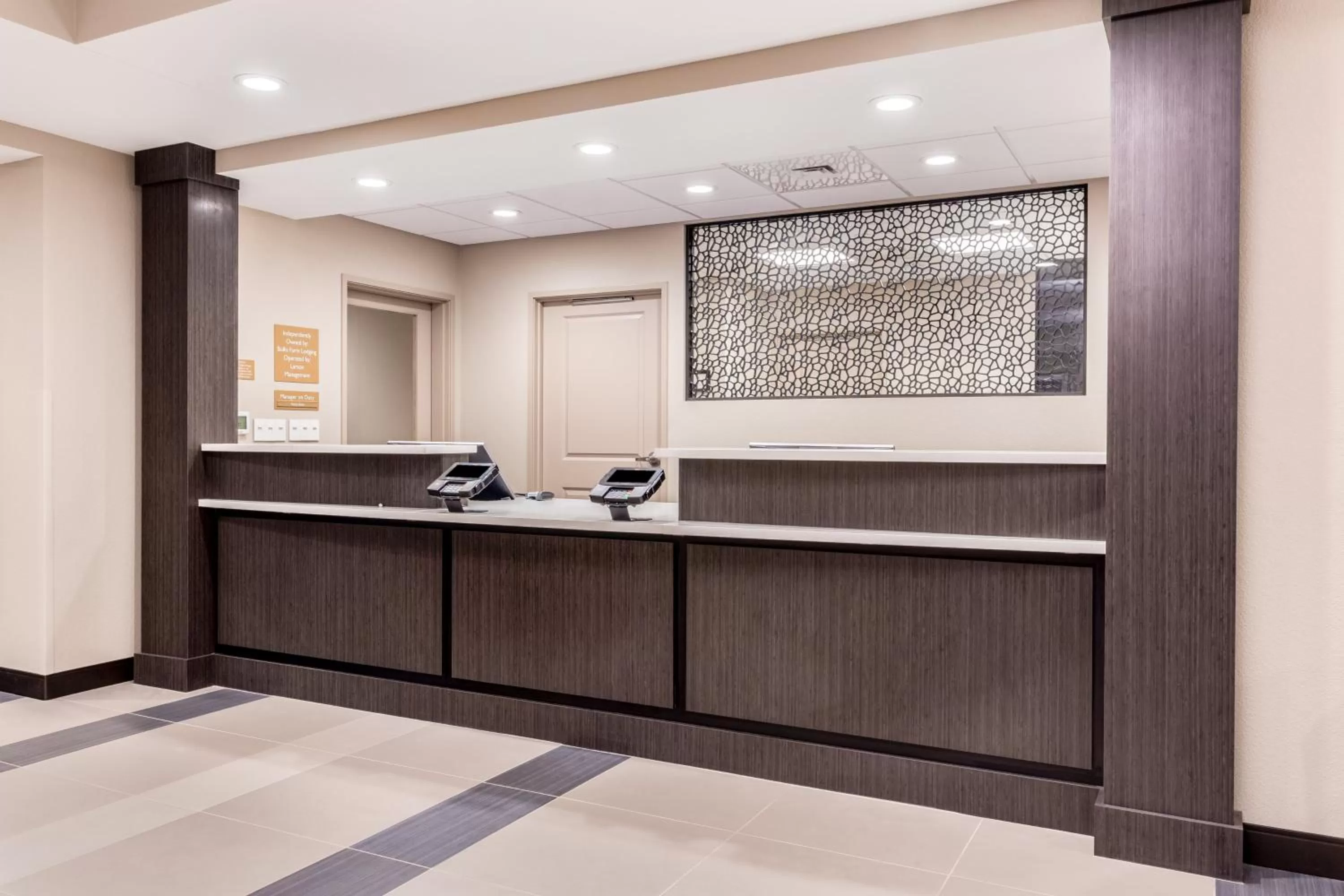 Property building in Candlewood Suites Eau Claire I-94 by IHG