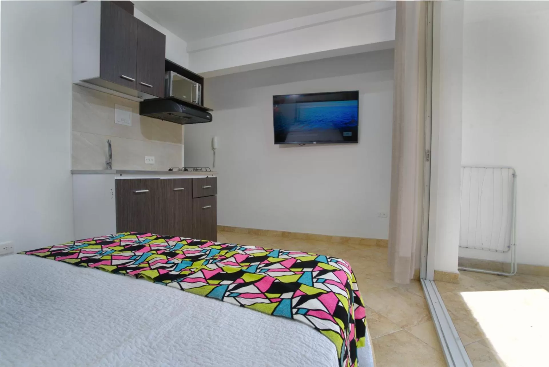 Photo of the whole room, Bed in Hollywood Beach Suite