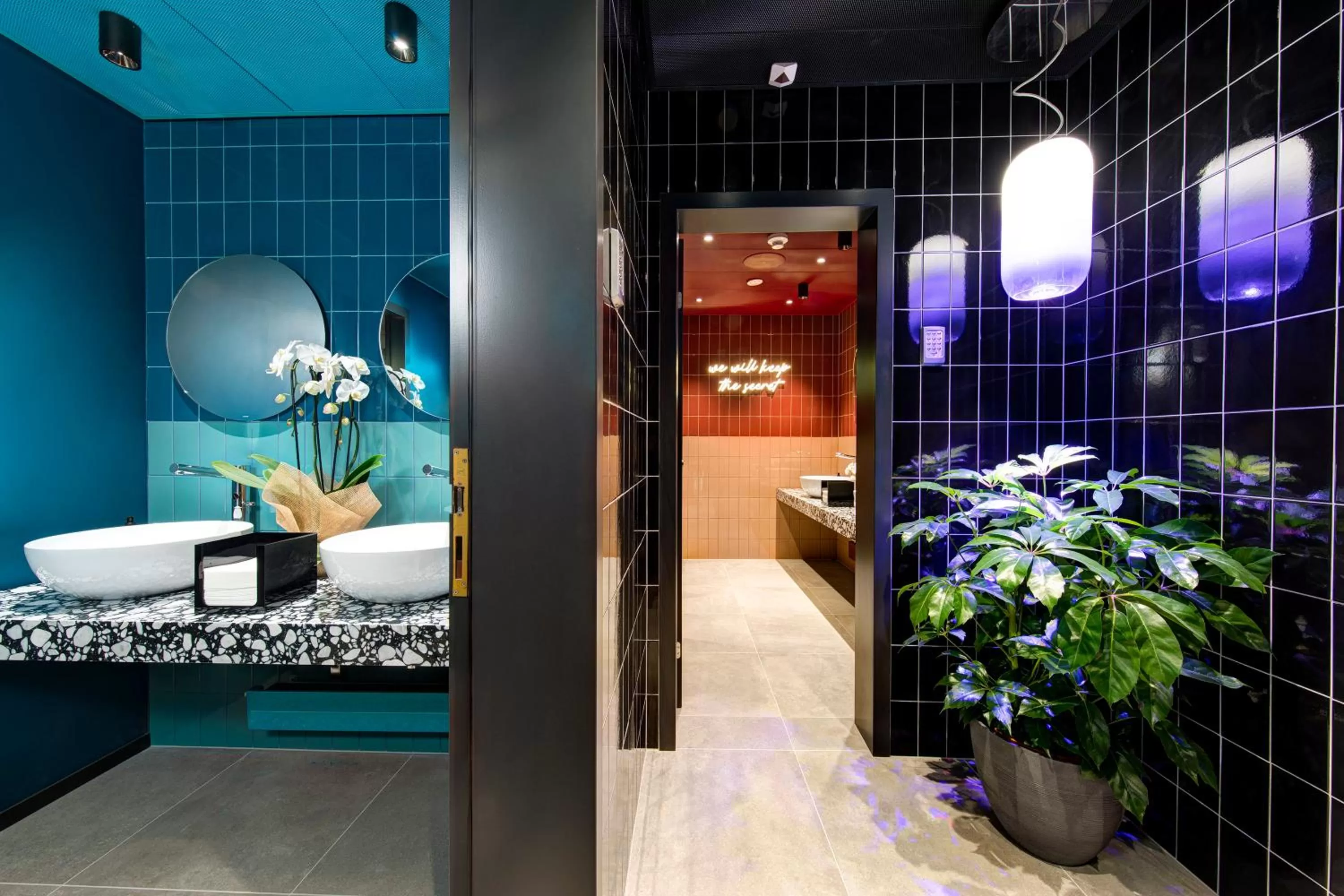 Toilet in LUGANODANTE Boutique & Lifestyle Hotel