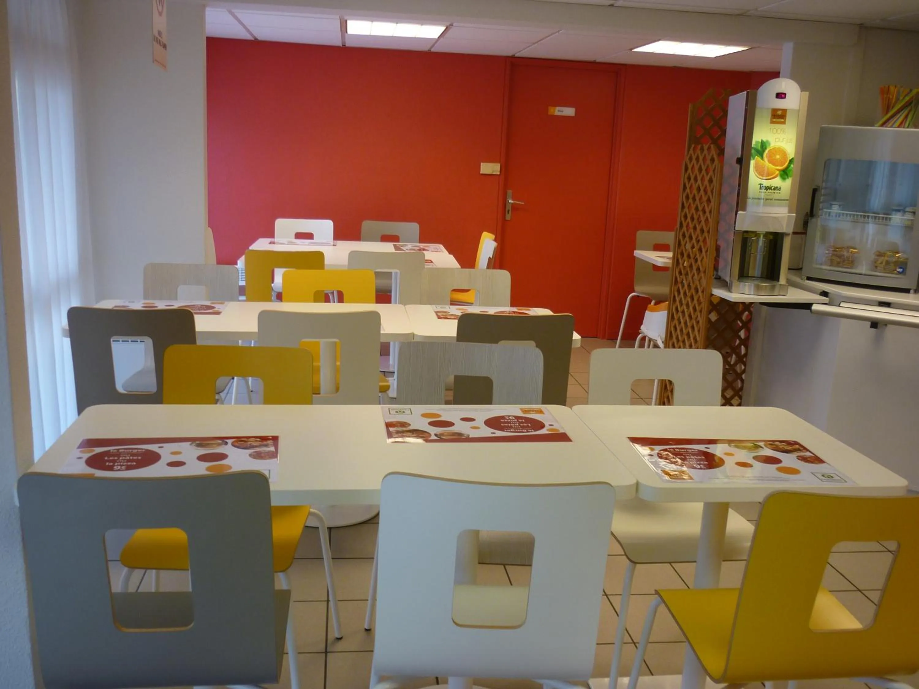 Food and drinks in Premiere Classe Gueret