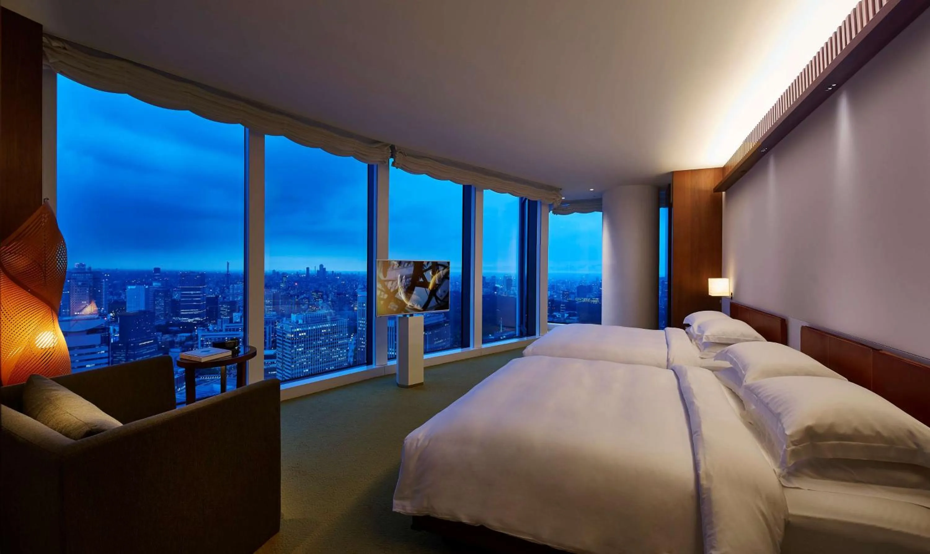 Photo of the whole room, Bed in Andaz Tokyo - A Concept by Hyatt