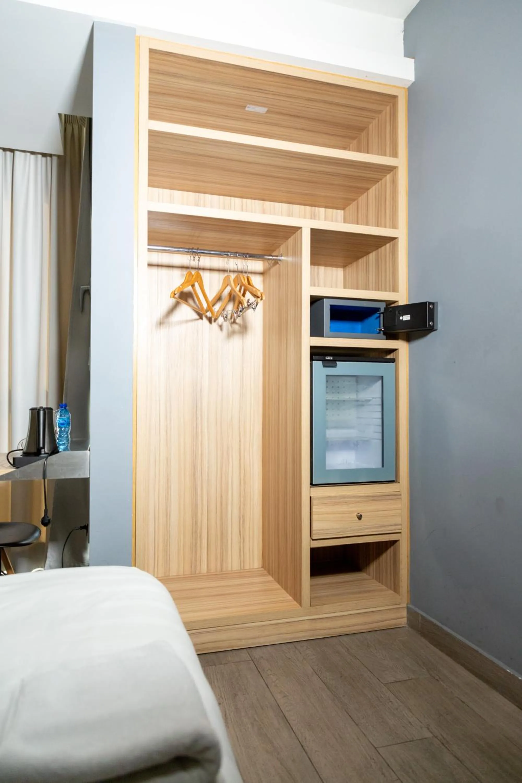 oven, Bed in Caramel Boutique Hotel