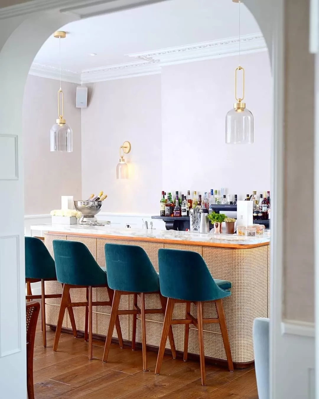 Restaurant/places to eat in The Roseate Villa Bath