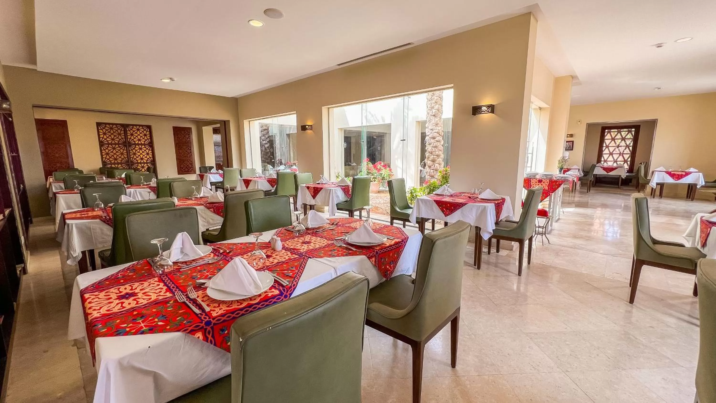 Restaurant/places to eat in Gemma Resort