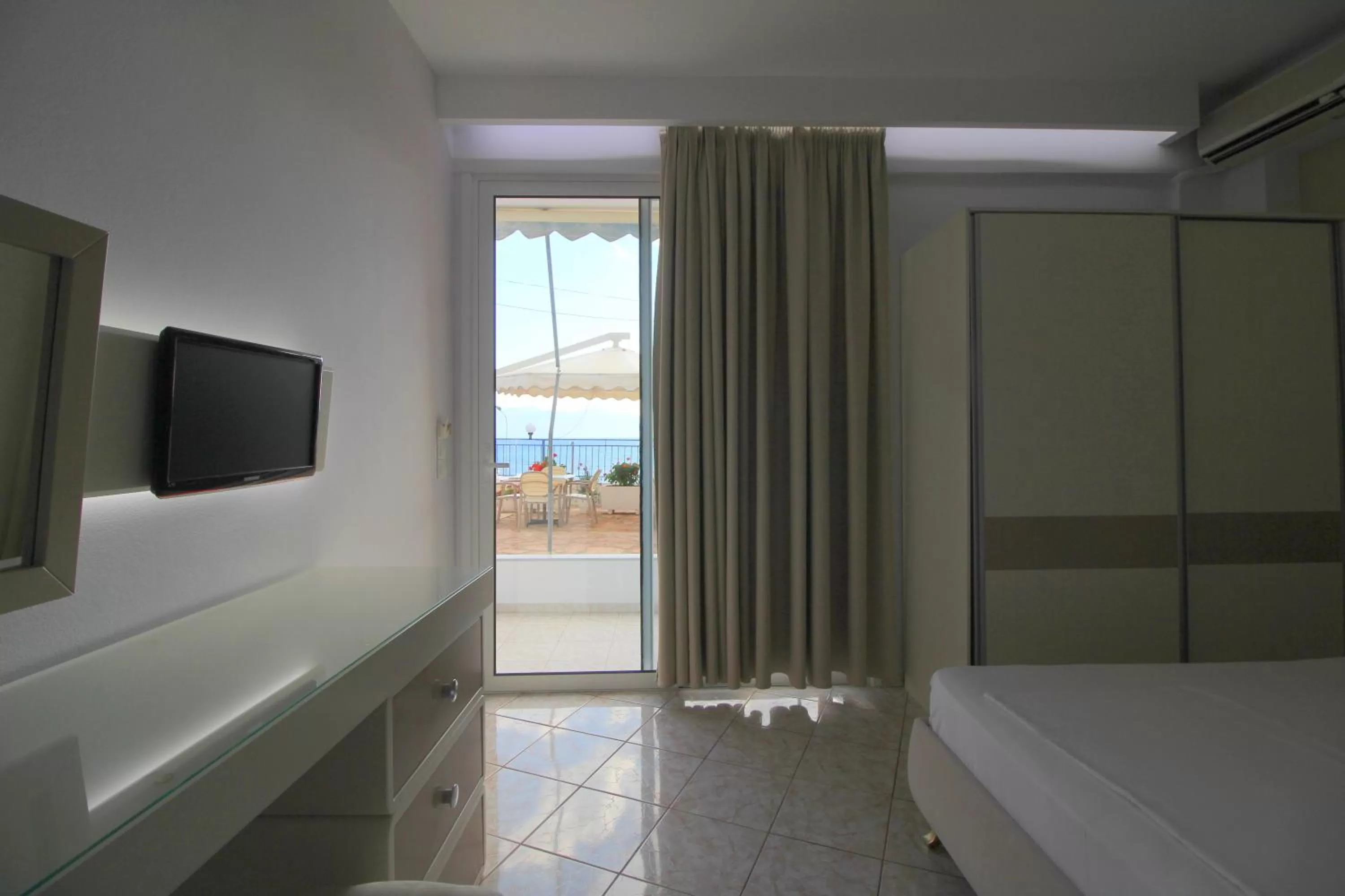TV and multimedia in Murati Suites Sarandë