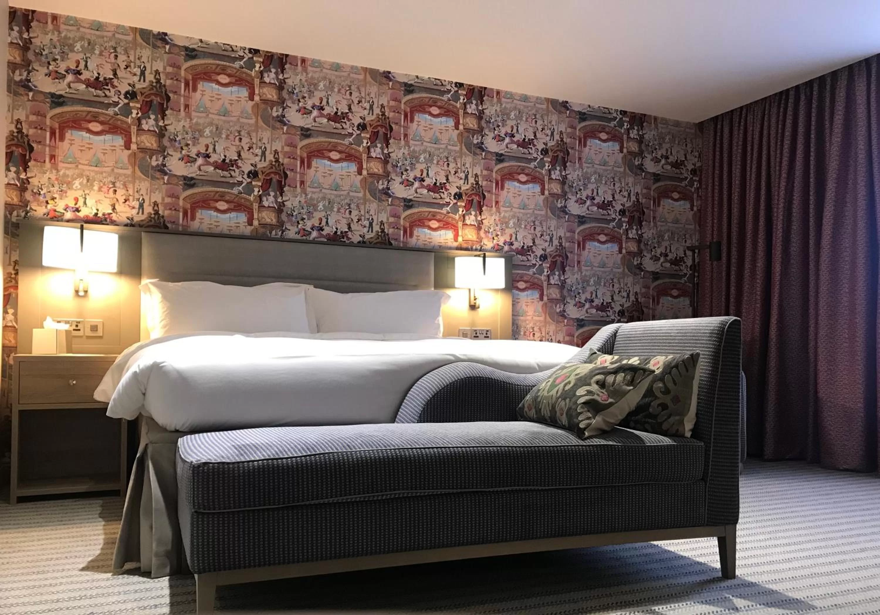 Suite in Pendley Manor