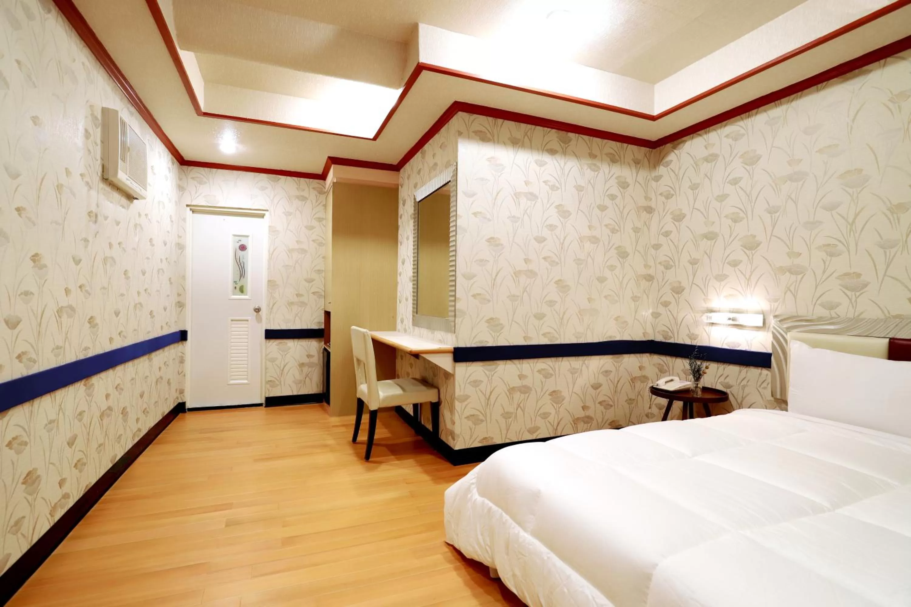 Bed in Gorgeous Hot Spring Resort