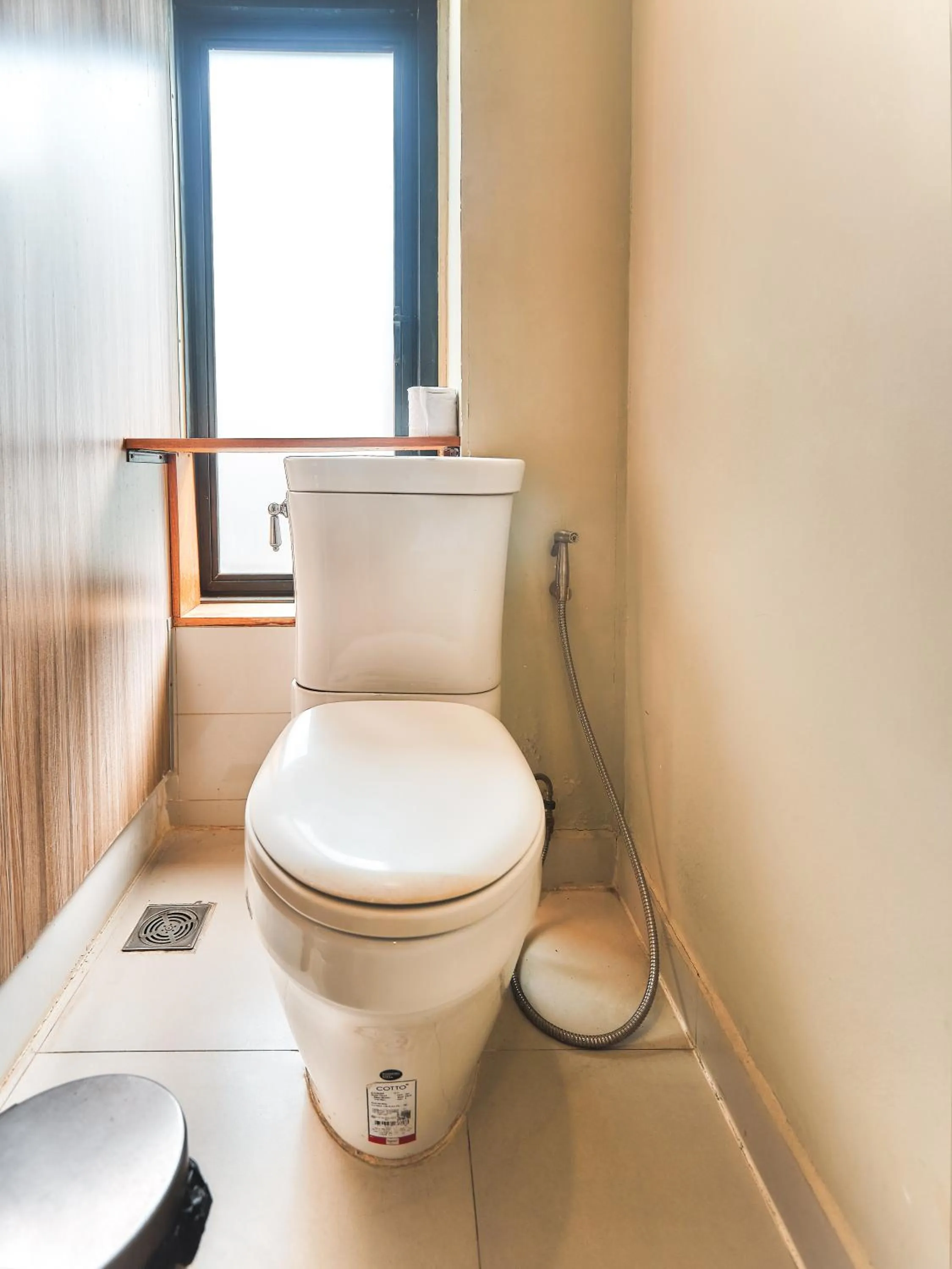 Bathroom in Prince Theatre Heritage Stay Hostel - Silom