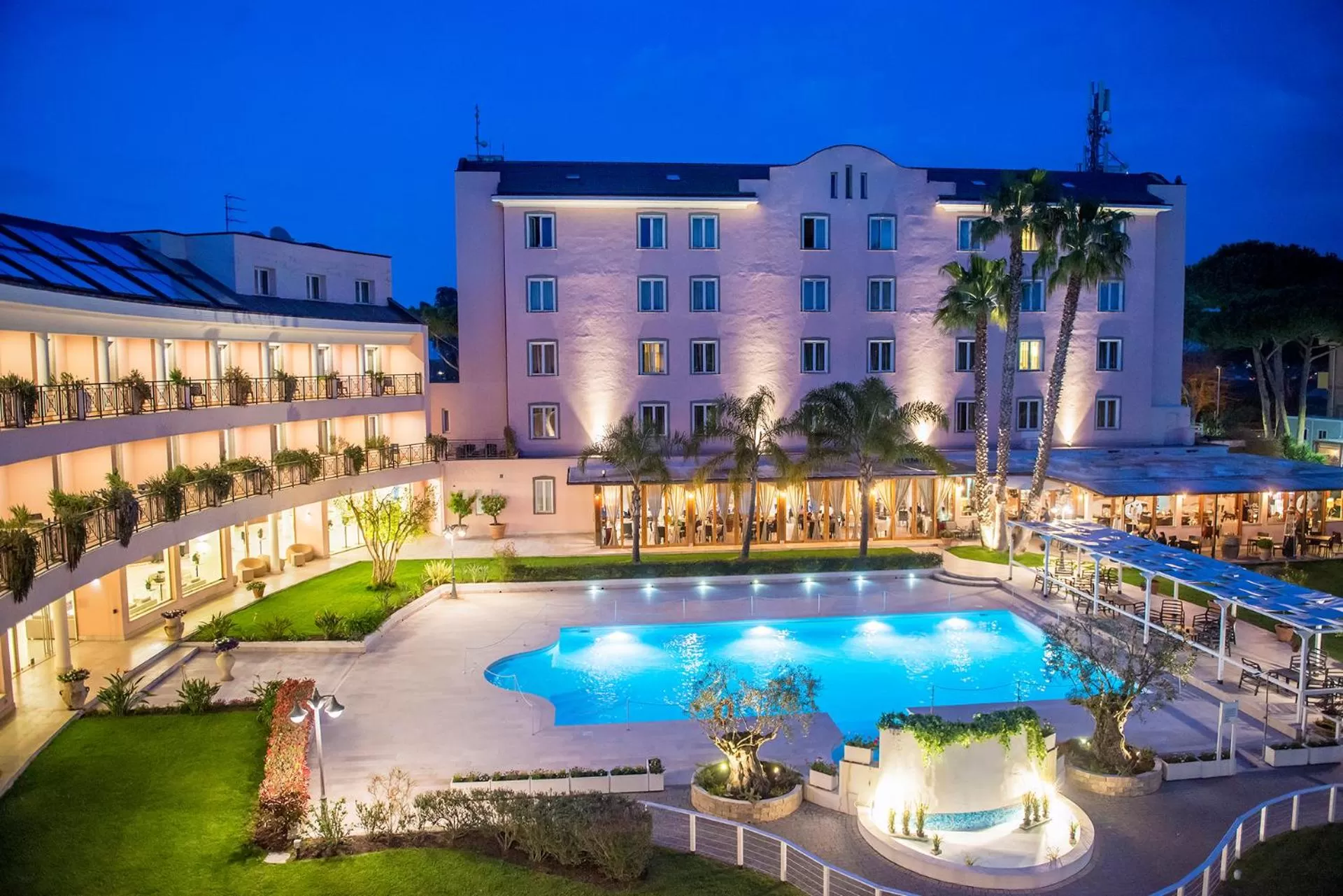 Property building in Hotel Isola Sacra Rome Airport