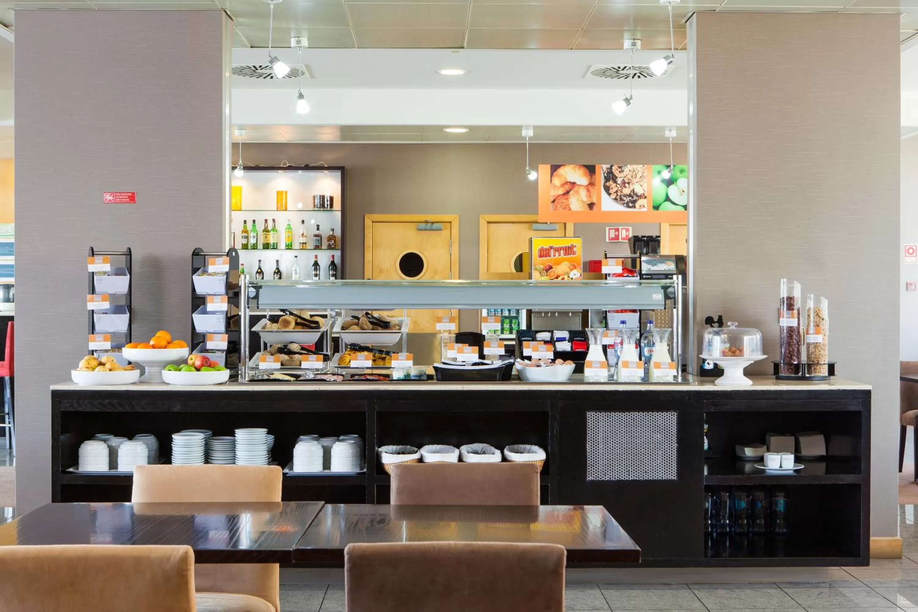 Buffet breakfast in Holiday Inn Express Lisbon-Oeiras by IHG
