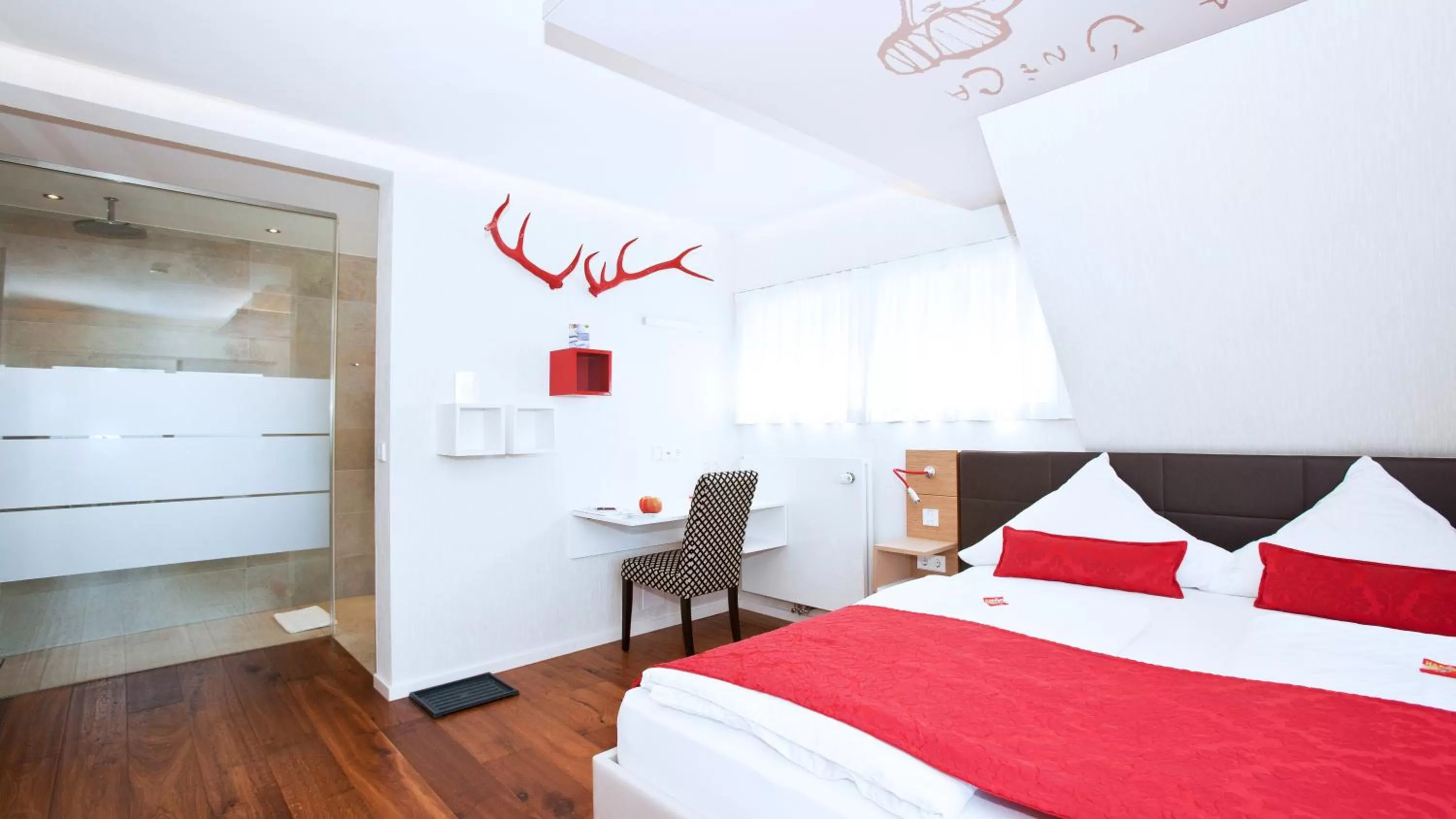 Bed in Hotel Restaurant Jaegersteig