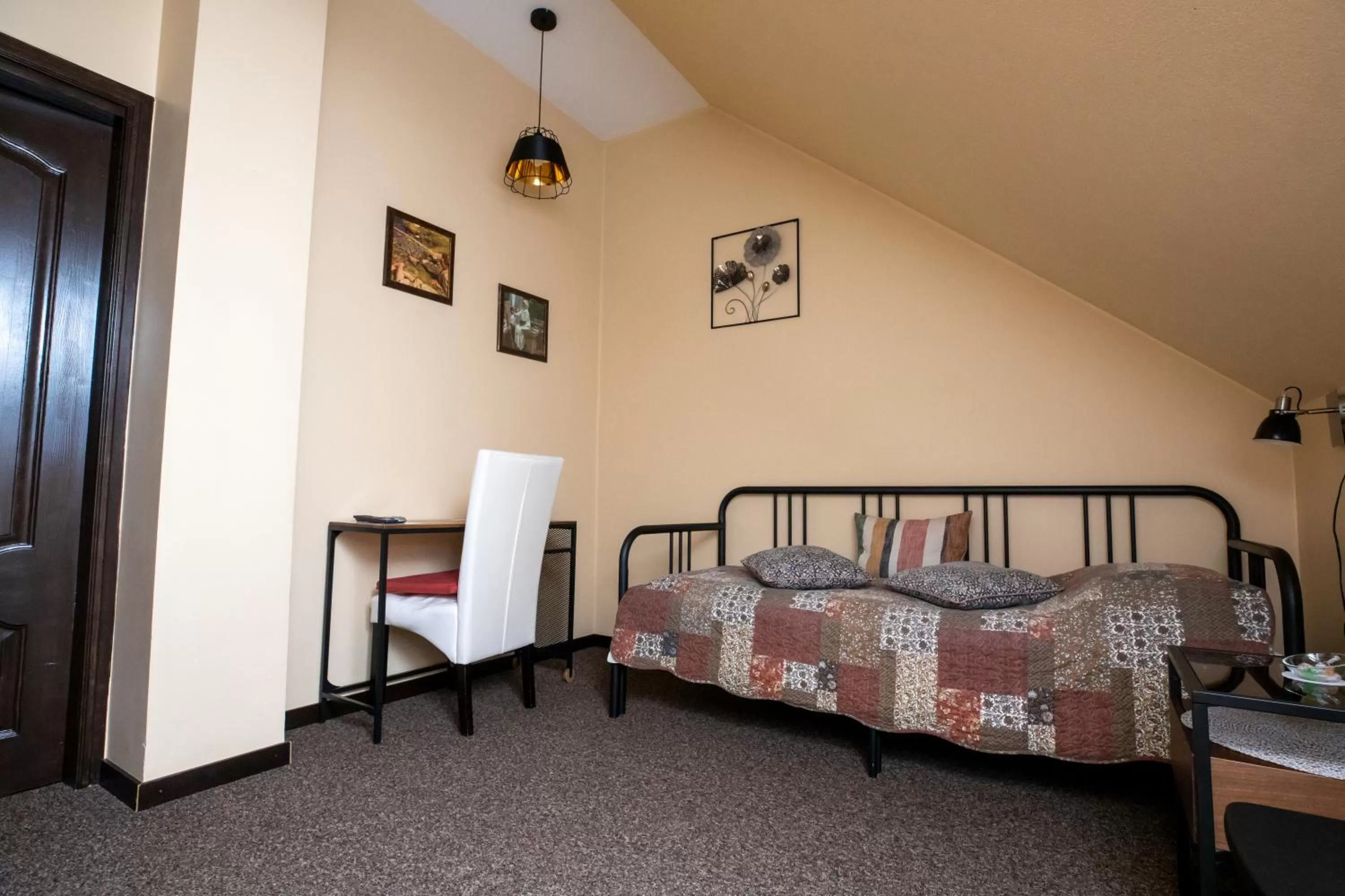 Photo of the whole room, Bed in City Center Kaķis B&B