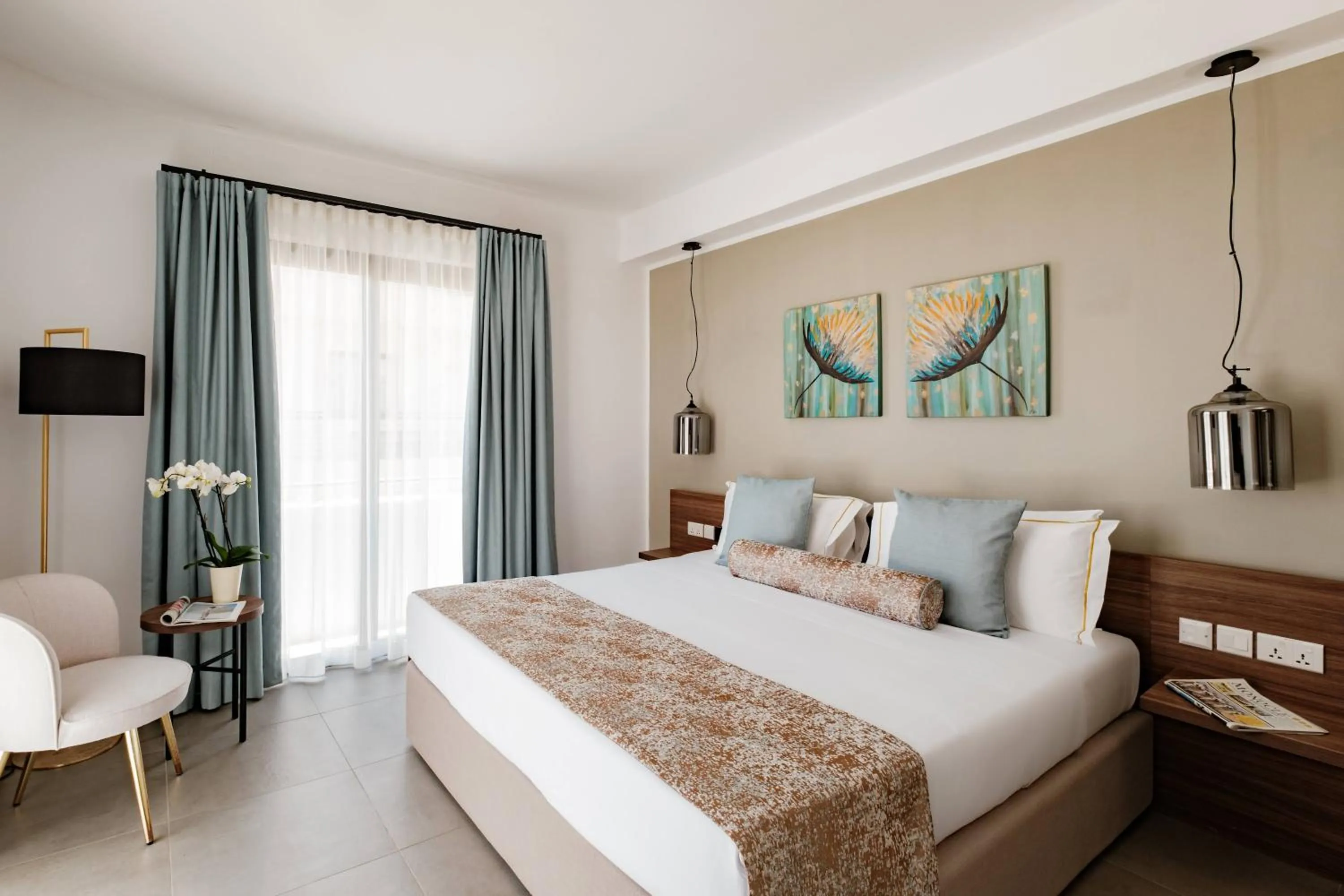 Bedroom, Bed in 1926 Le Soleil Hotel & Spa