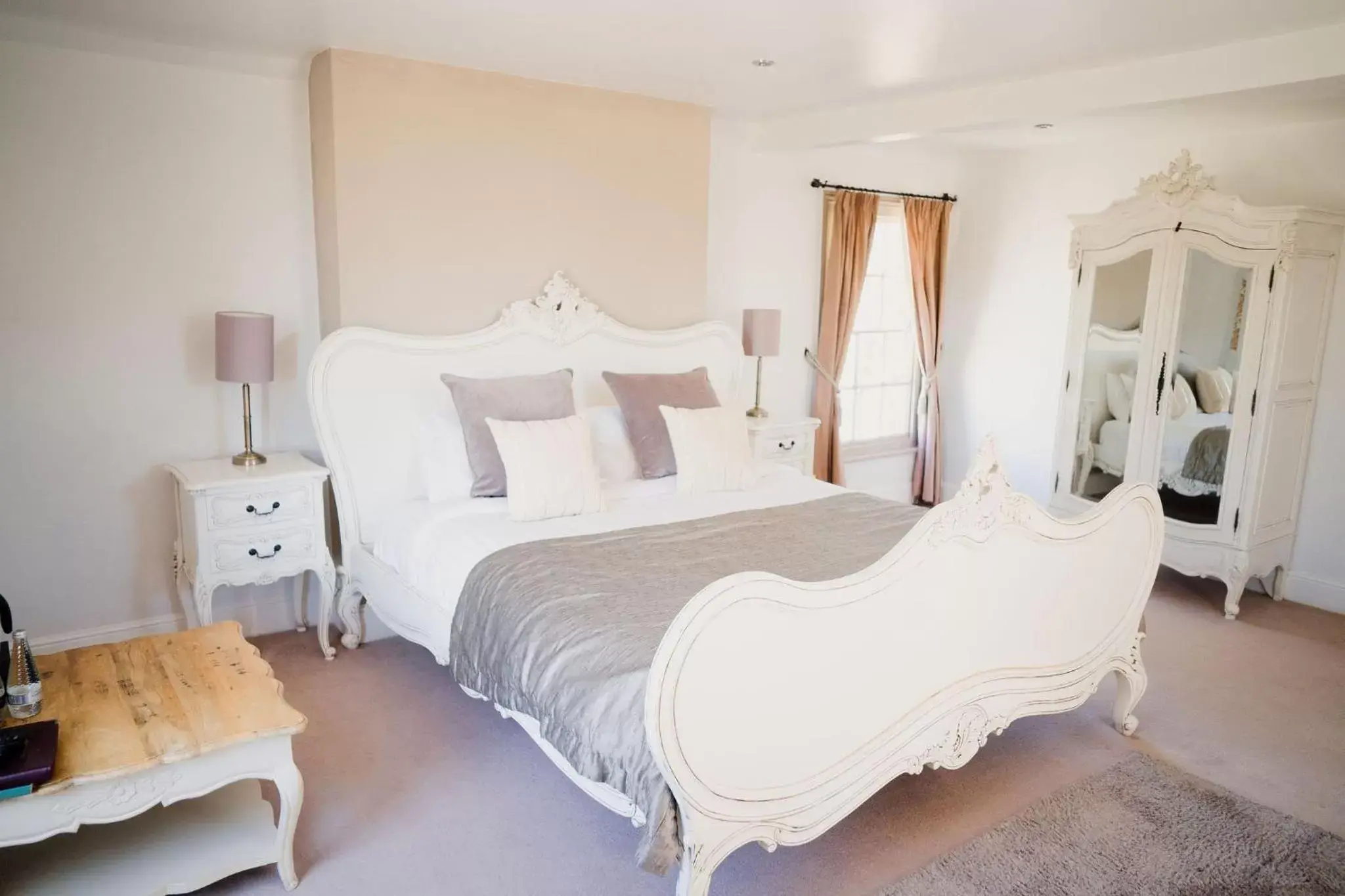 Superior Suite in The Cricketers Arms Superior Suite in The Cricketers Arms