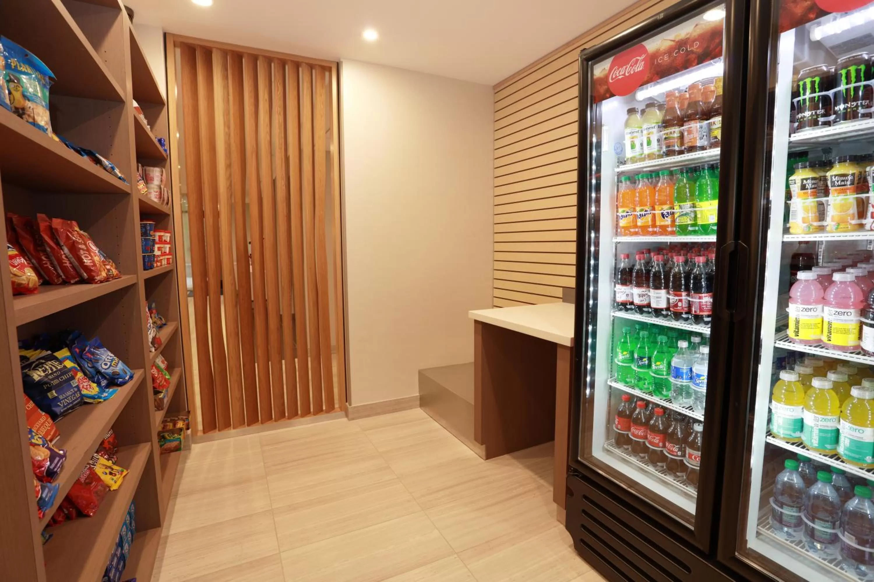 Lobby or reception in Holiday Inn Express Oneonta by IHG