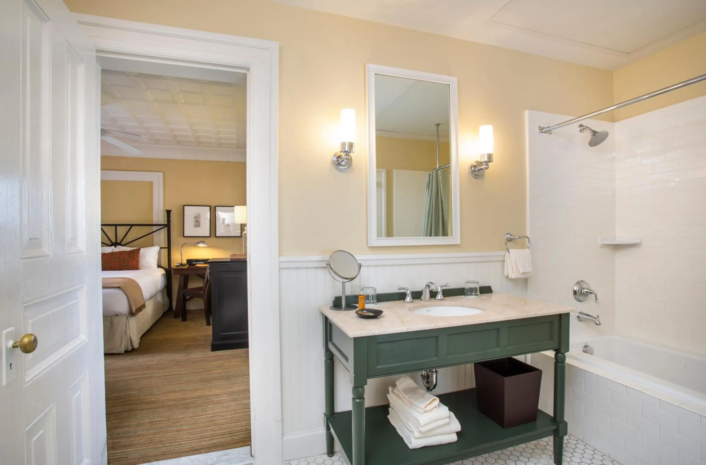 Bathroom, Bed in Cavallo Point
