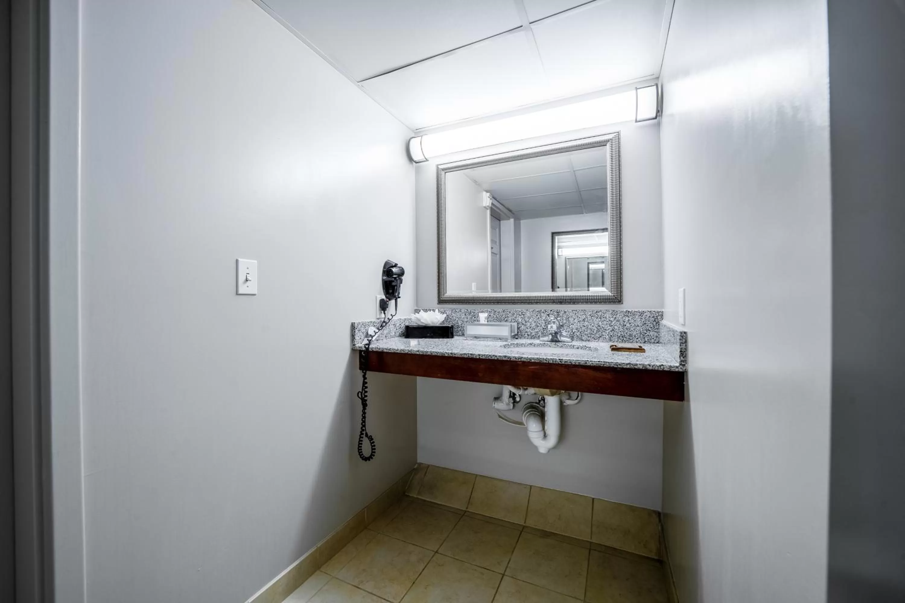 Bathroom in Country Inn & Suites by Radisson, Ontario at Ontario Mills, CA