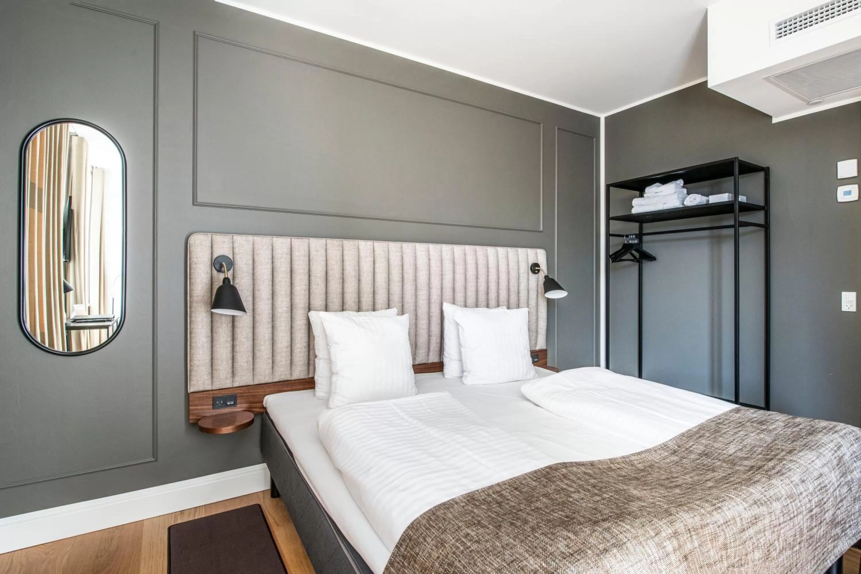 Bed in Hotel Sct. Thomas