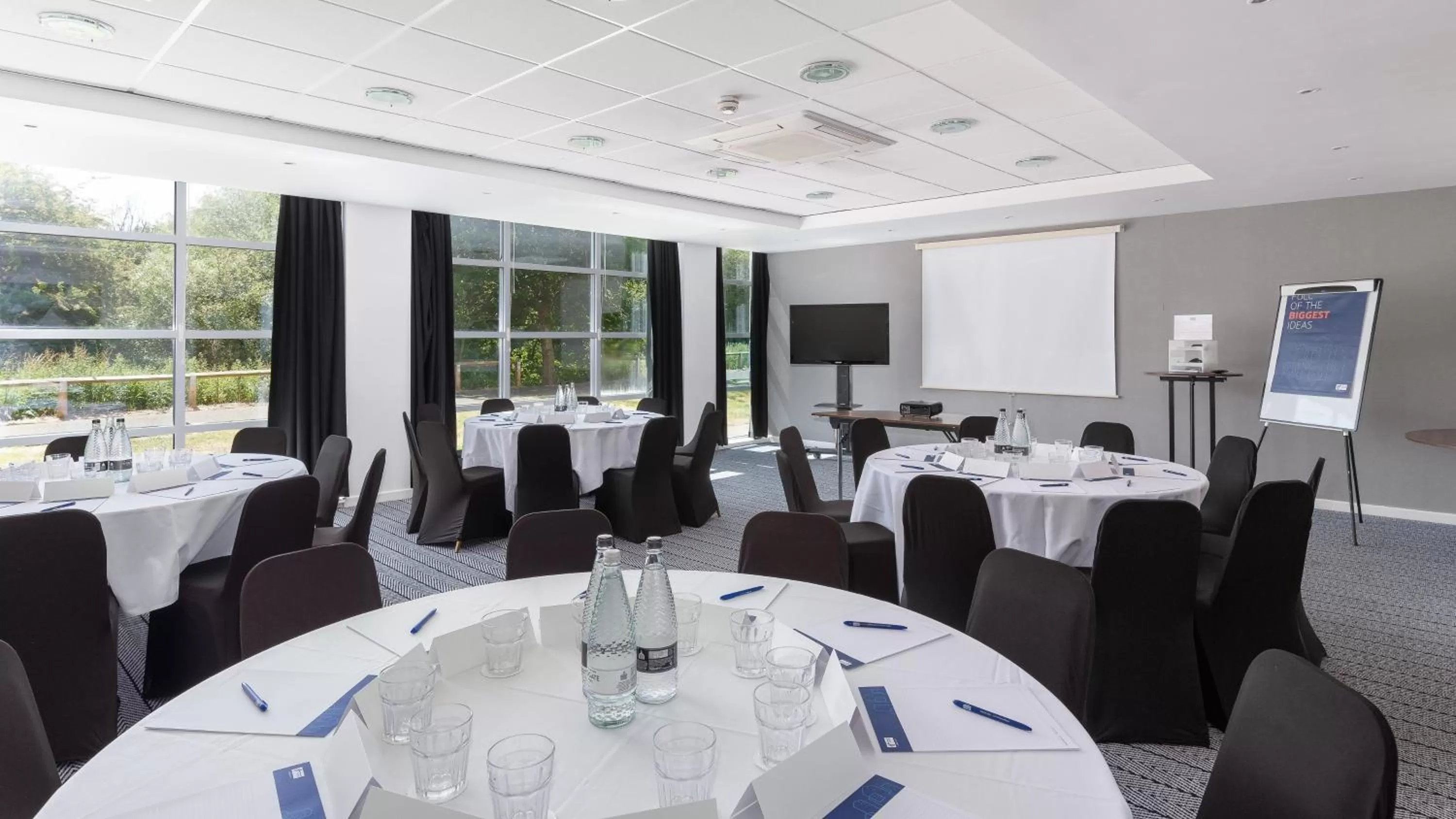 Meeting/conference room in Holiday Inn Express Leigh - Sports Village by IHG