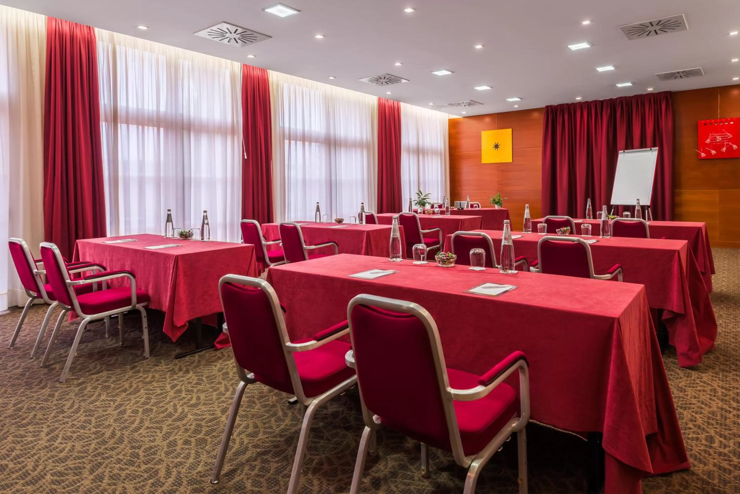 Meeting/conference room in Crowne Plaza Venice East by IHG